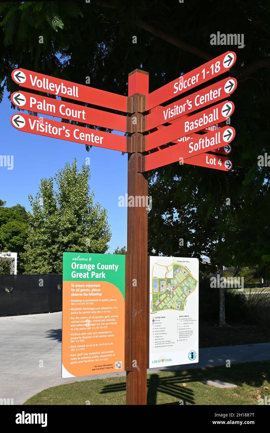 IRVINE, CALIFORNIA - 15 Oct 2021: Segui le indicazioni per Orange County Great Park. Foto Stock
