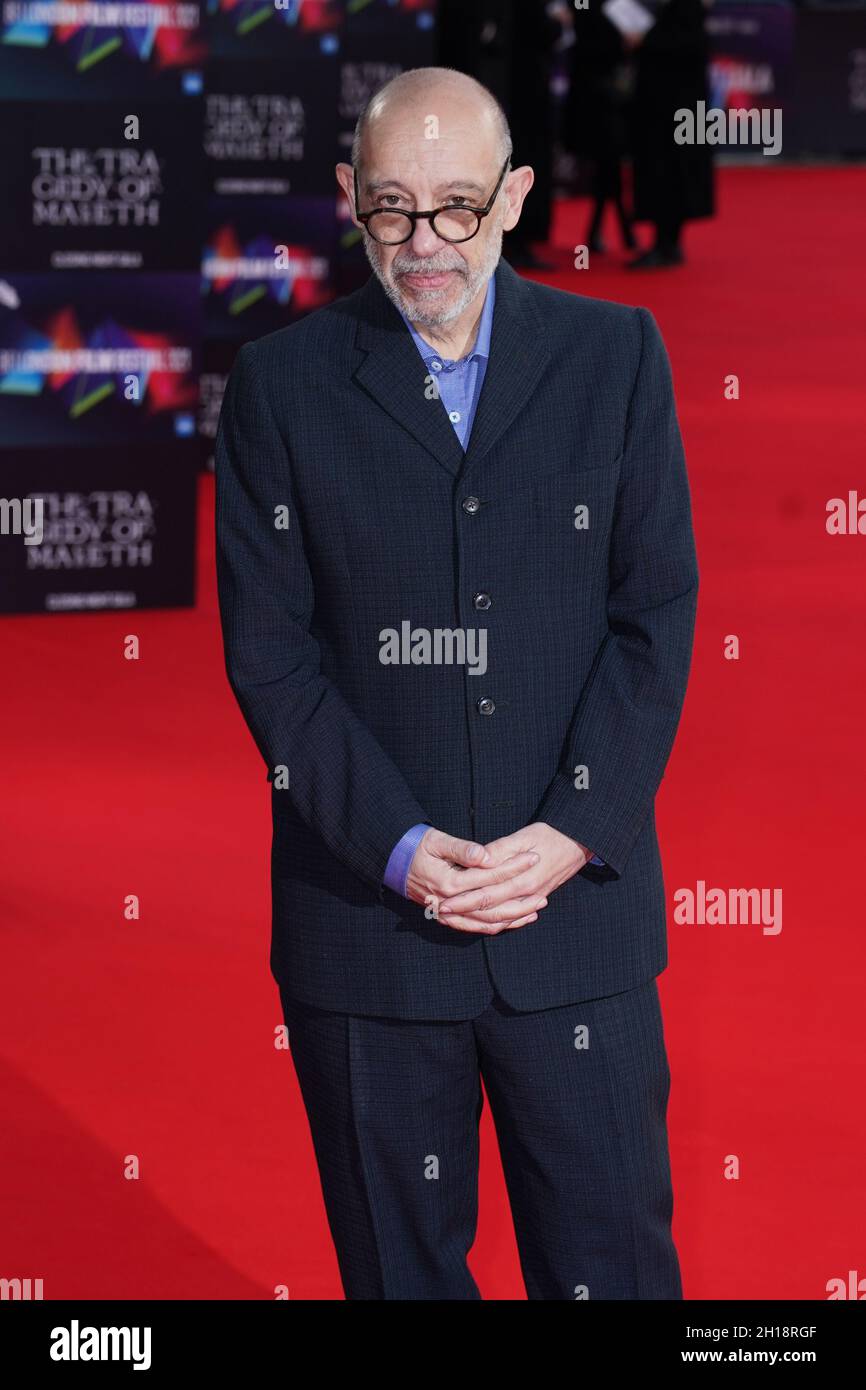 Bruno Delbonnel arriva per la prima europea di "la tragedia di Macbeth", al Royal Festival Hall di Londra durante il BFI London Film Festival. Data di emissione: Domenica 17 ottobre 2021. Foto Stock