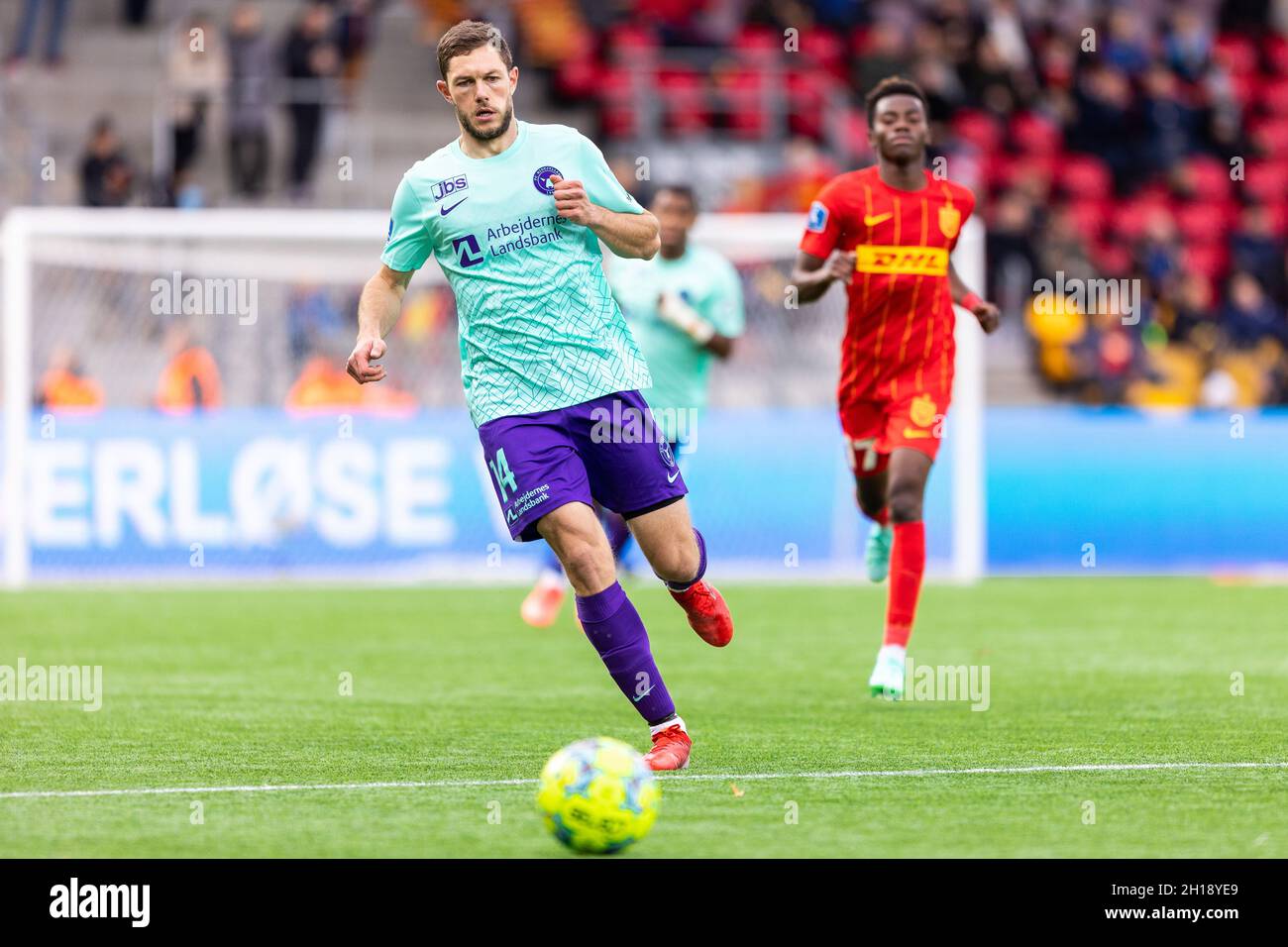 Farum, Danimarca. 17 ottobre 2021. Henrik Dalsgaard (14) del FC Midtjylland visto durante la 3F Superliga partita tra FC Nordsjaelland e FC Midtjylland in diritto al Dream Park di Farum, Danimarca. (Photo Credit: Gonzales Photo/Alamy Live News Foto Stock