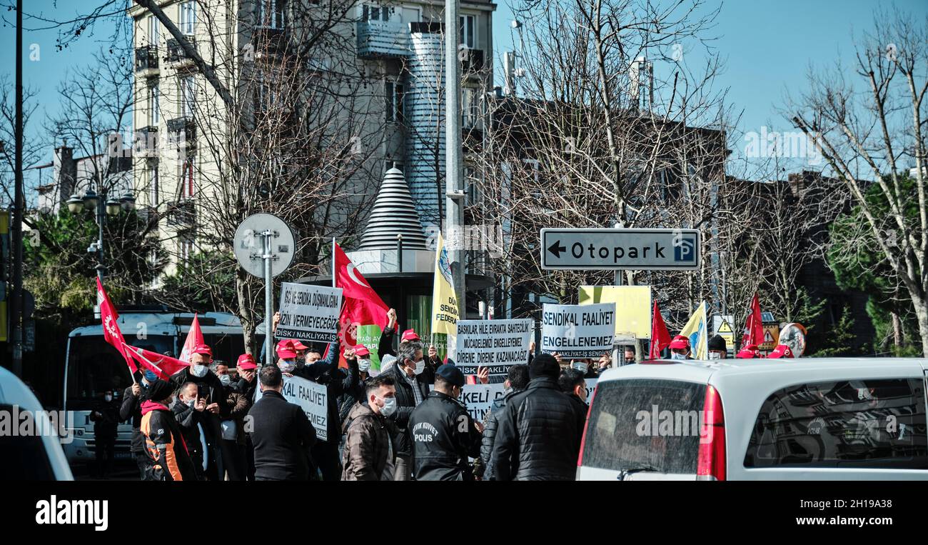 Proteste a istanbul contro la mancanza di lavoro da parte dei lavoratori. Protesta del partito laburese turco. Foto Stock