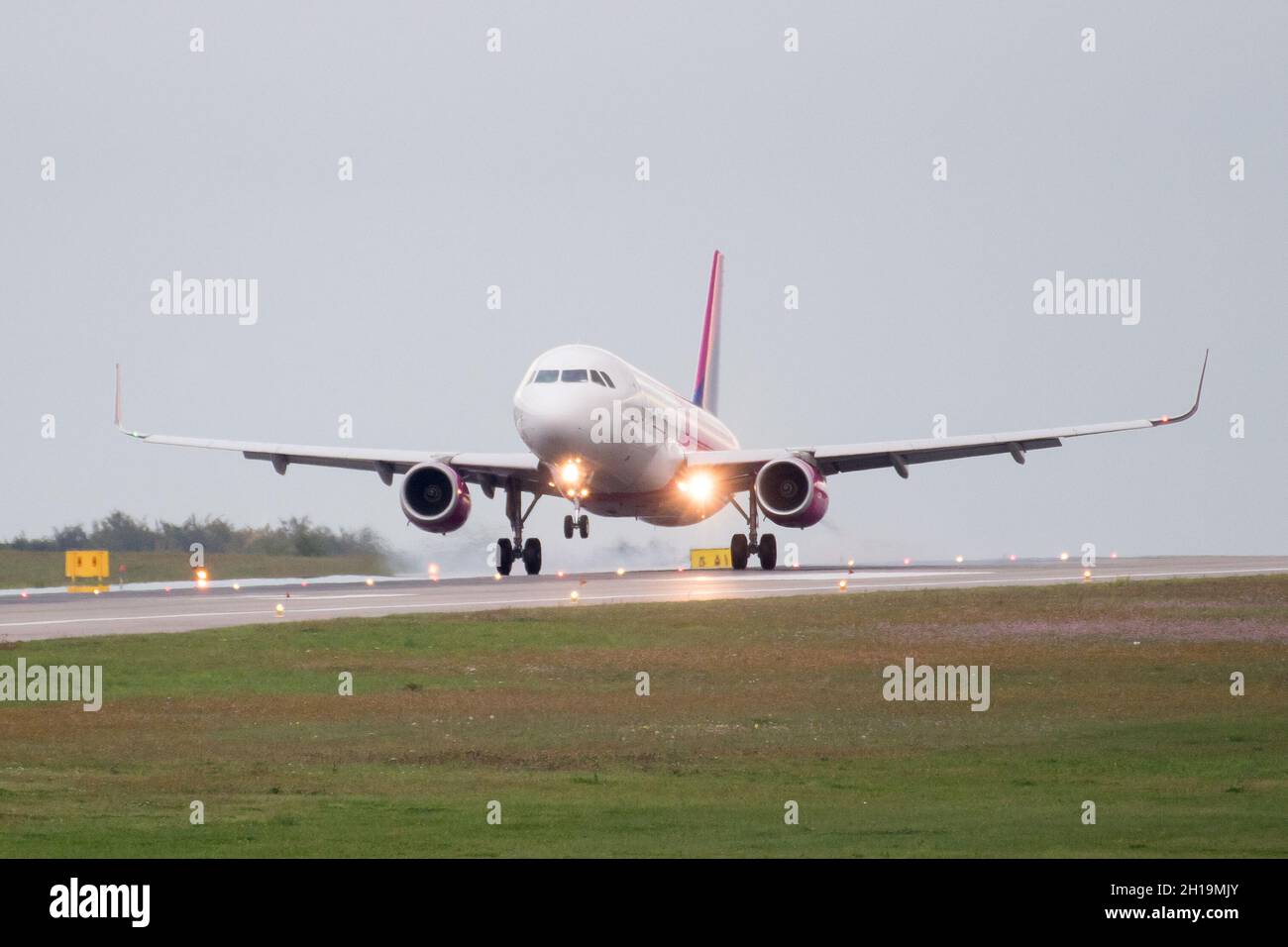 Compagnia aerea low cost Wizz Air Aircraft Airbus A320-232 a Gdansk, Polonia. 14 Settembre 2021 © Wojciech Strozyk / Alamy Stock Photo *** Local Caption *** Foto Stock