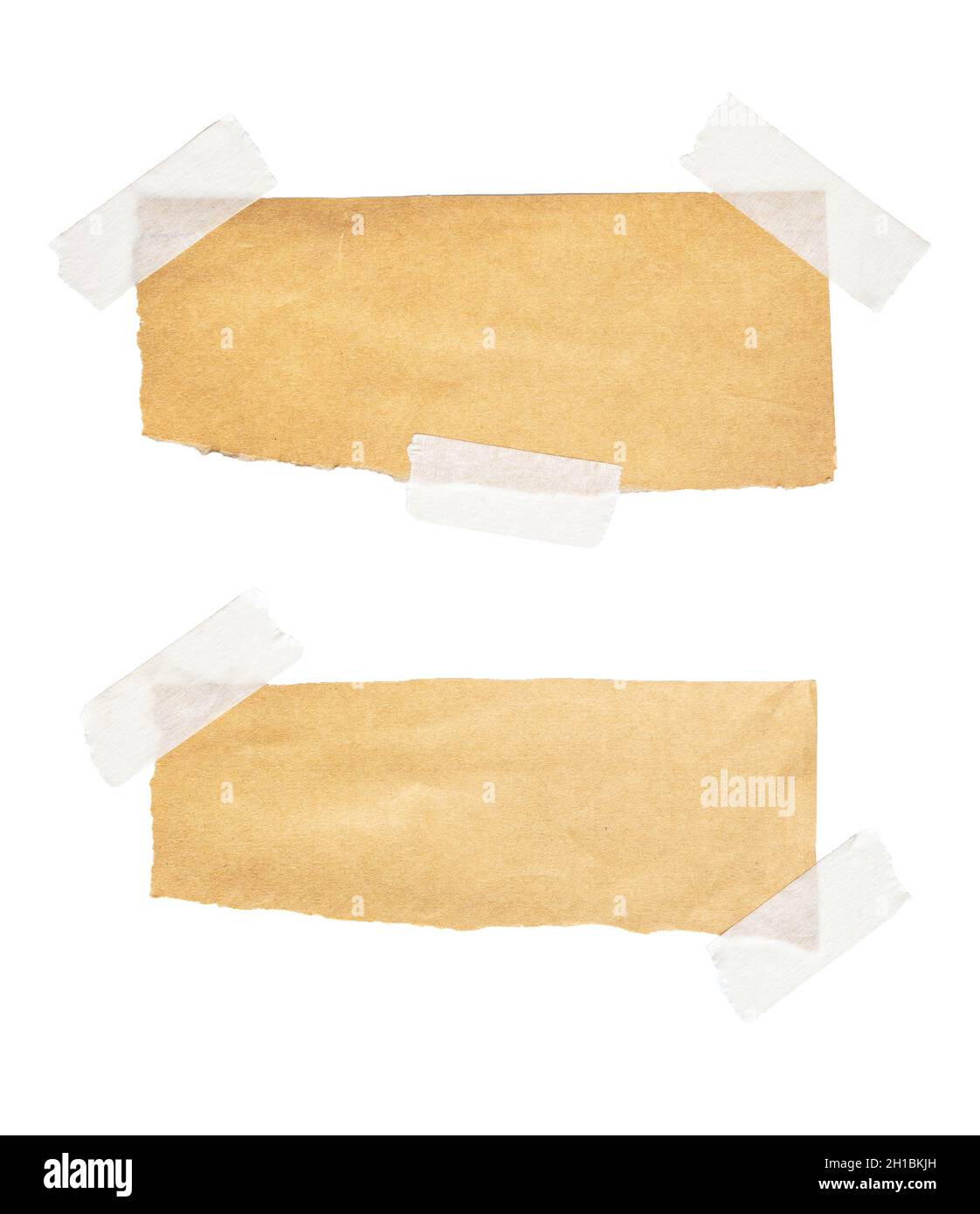 Etichette di carta marroni applicate con nastro adesivo su sfondo bianco Foto Stock