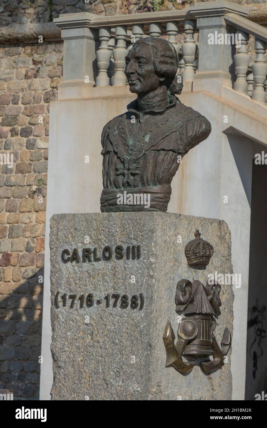 Spagna, Murcia, Cartagena, statua di re Carlos III Foto Stock
