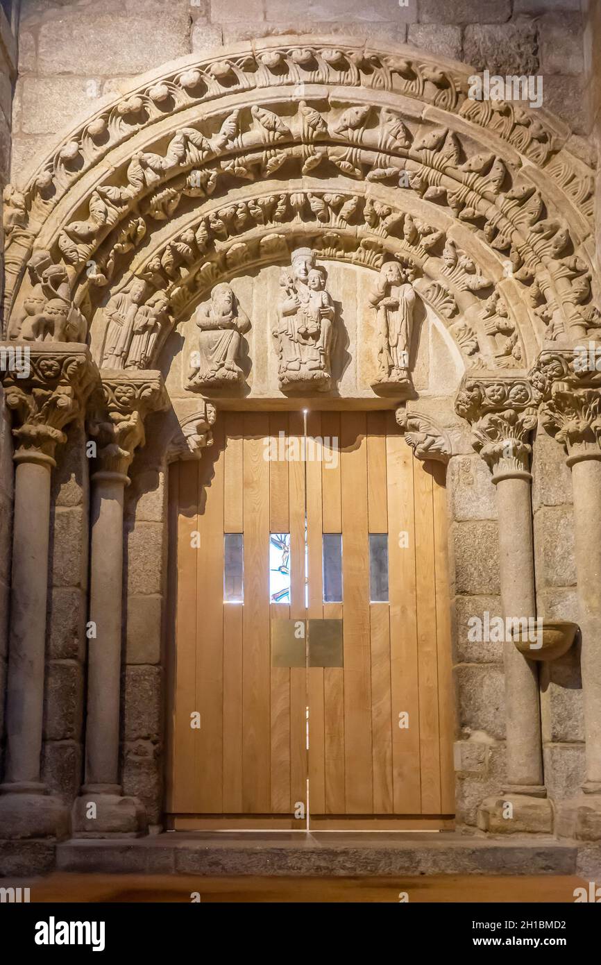 Spagna, Galizia, Santiago de Compostela, cattedrale, porta di Santa Maria la Antigua de la Corticela cappella Foto Stock