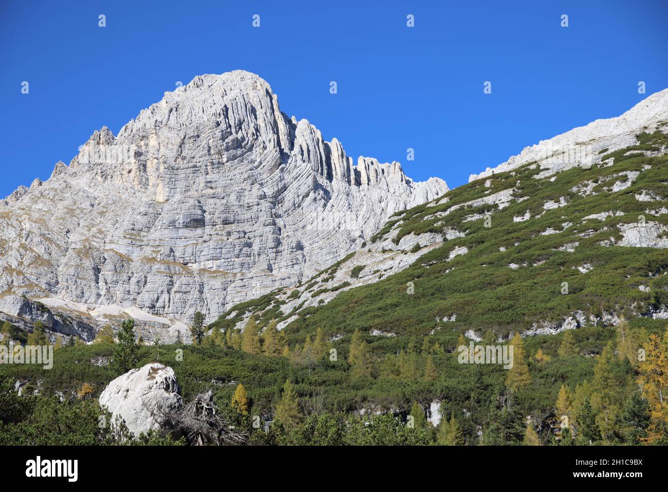 Esempio di movimento geologico nelle Dolomiti, Italia Foto Stock