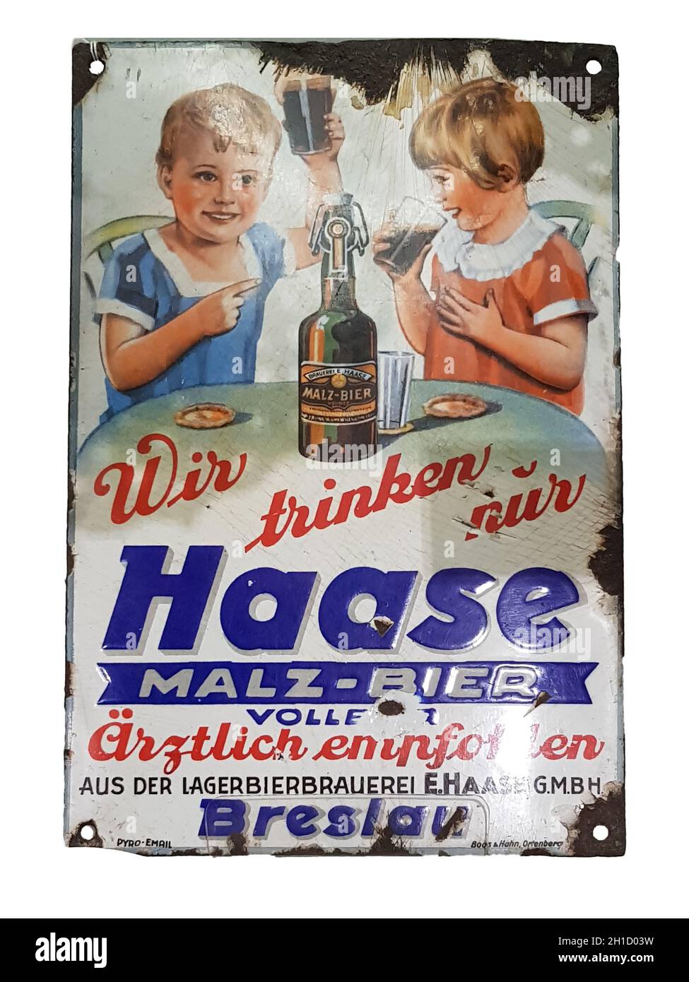 MUELHEIM RUHR; NRW; GERMANIA-AGOSTO 17; 2018: Antico cartello pubblicitario in smalto con pubblicità per una birra malata per bambini. Foto Stock