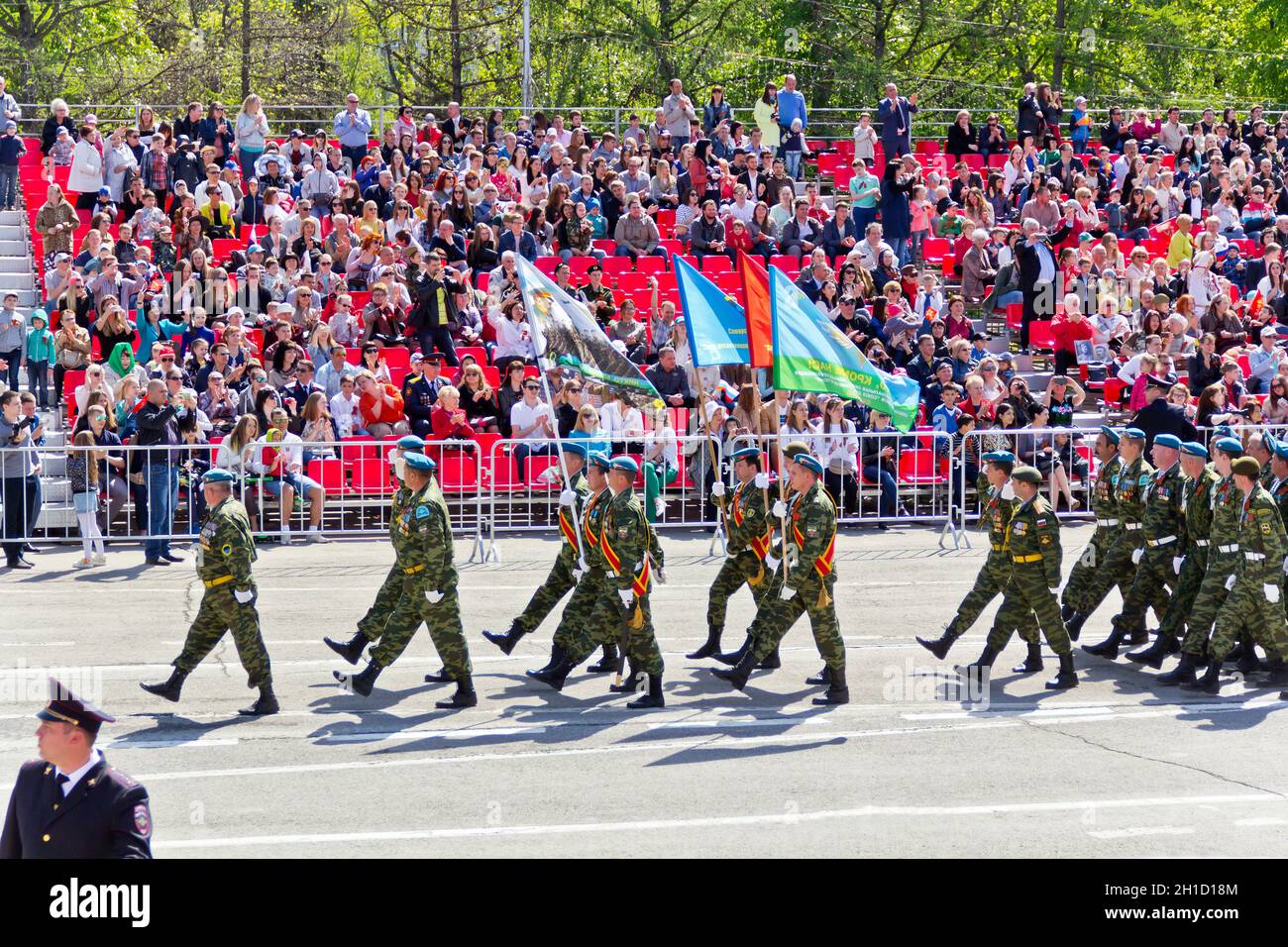 SAMARA, Russia - 9 Maggio 2016: soldati russi marzo presso la sfilata annuale Giornata della Vittoria, Maggio, 9, 2016 in Samara, Russia. Foto Stock