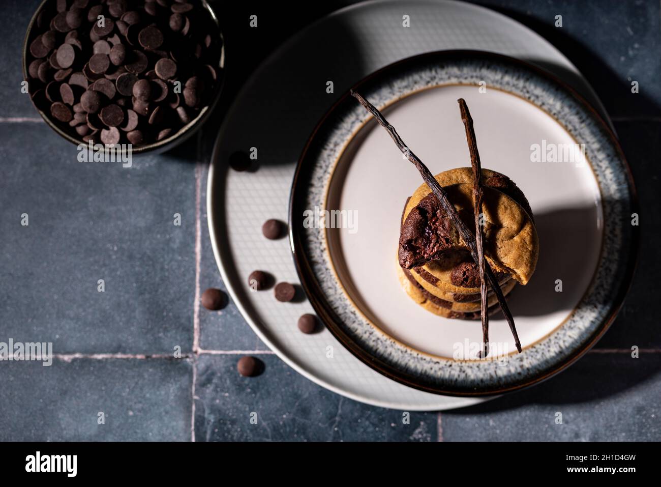 Biscotti doppi al cioccolato e alla vaniglia Foto Stock