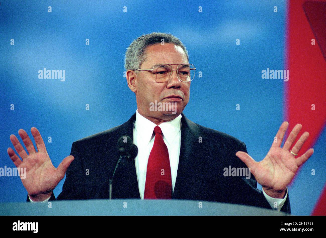 L'ex presidente dei Capi congiunti dello staff Colin L. Powell, United States Army (in pensione) parla alla Convention Nazionale Repubblicana del 1996 al San Diego Convention Center di San Diego, California, il 12 agosto 1996. Credit: Ron Sachs/CNP/Sipa USA Credit: Sipa USA/Alamy Live News Foto Stock