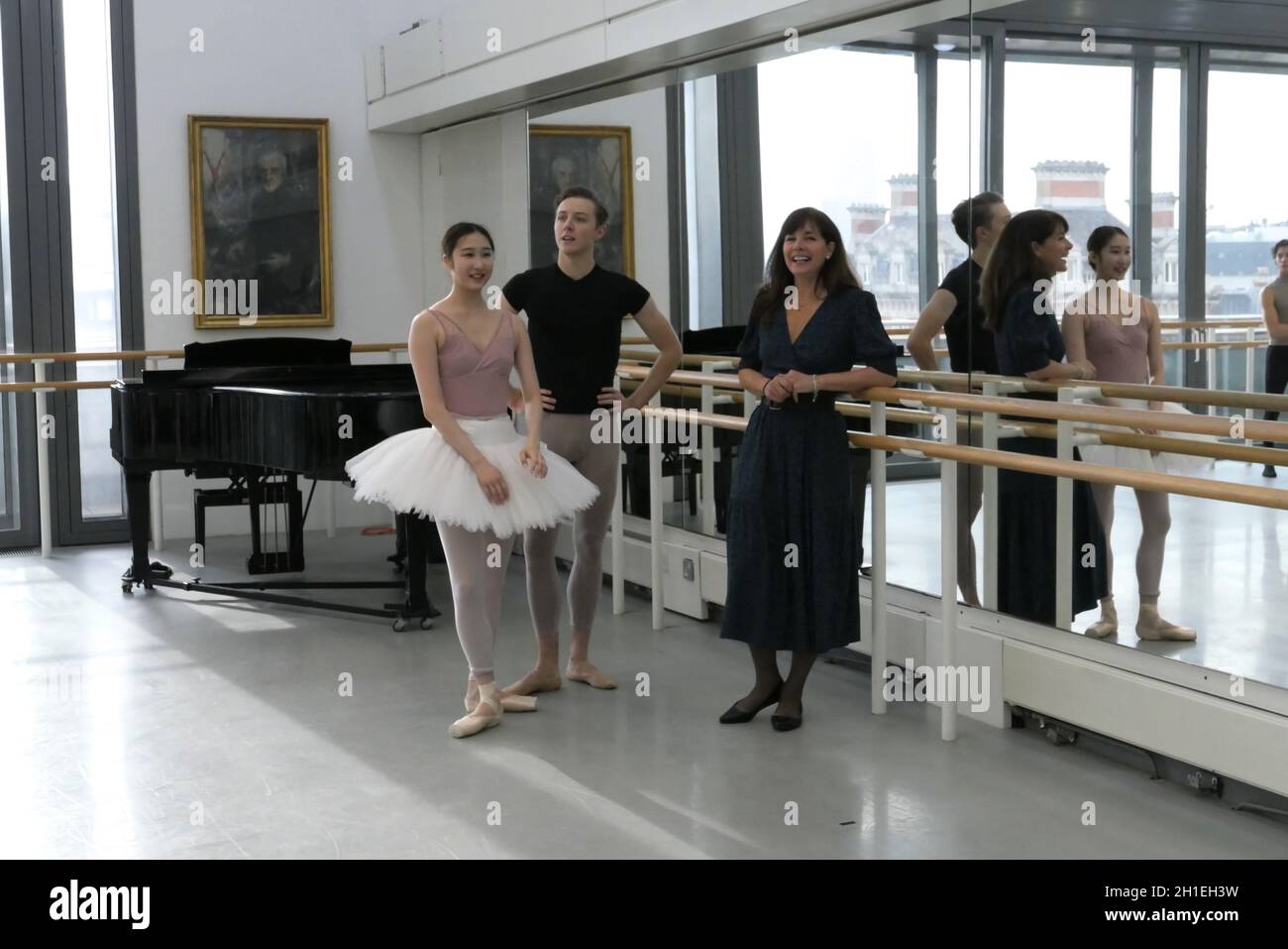 Il Royal Ballet, l'Australian Ballet e il Bolshoi Ballet sono lieti di annunciare che oltre 50 aziende sono previste per partecipare al più grande #WorldBalletDay di sempre, in streaming da sei continenti in tutto il mondo. Nella corsa fino al 19 ottobre, partecipa alla sfida di danza più grande di sempre, condividendo il tuo Jump for Joy con #WorldBalletDay per avere la possibilità di essere presentato il giorno stesso. La line-up di quest’anno comprende 12 aziende che aderiscono per la prima volta, Foto Stock