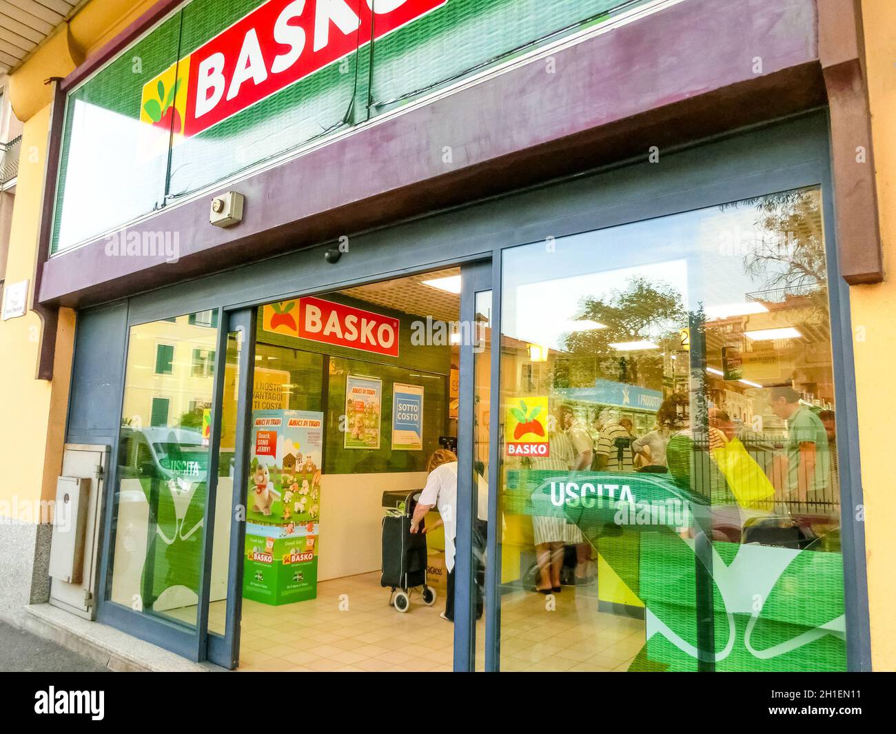 Rapallo, Italia - 15 settembre 2019: L'ingresso al supermercato Basko a Rapallo, Italia il 15 settembre 2019 Foto Stock