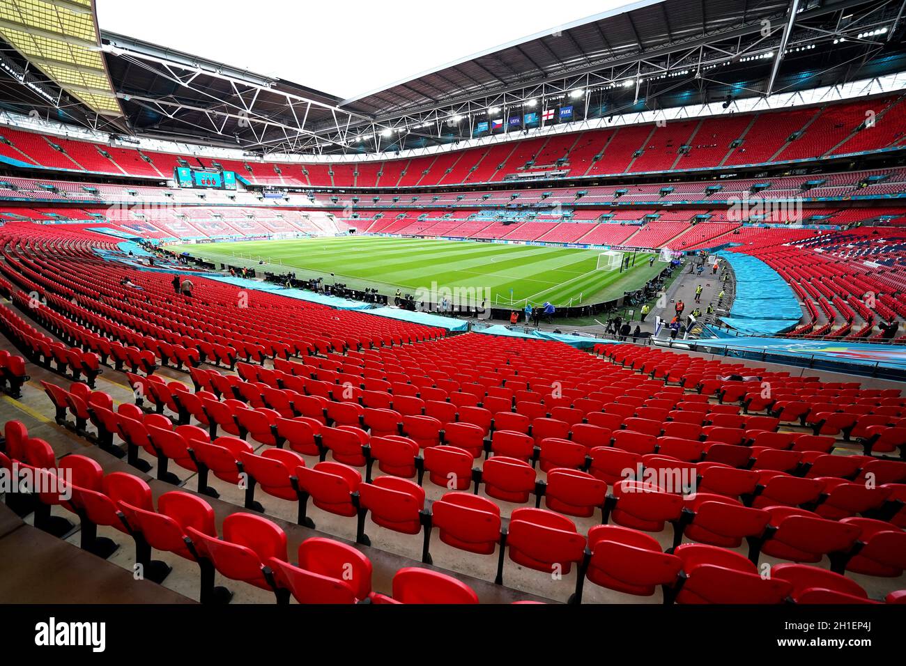 Foto di archivio datata 22-06-2021 di una visione generale dello stadio in  vista della partita UEFA euro 2020 del gruppo D al Wembley Stadium di  Londra. L'Inghilterra è stata ordinata di giocare