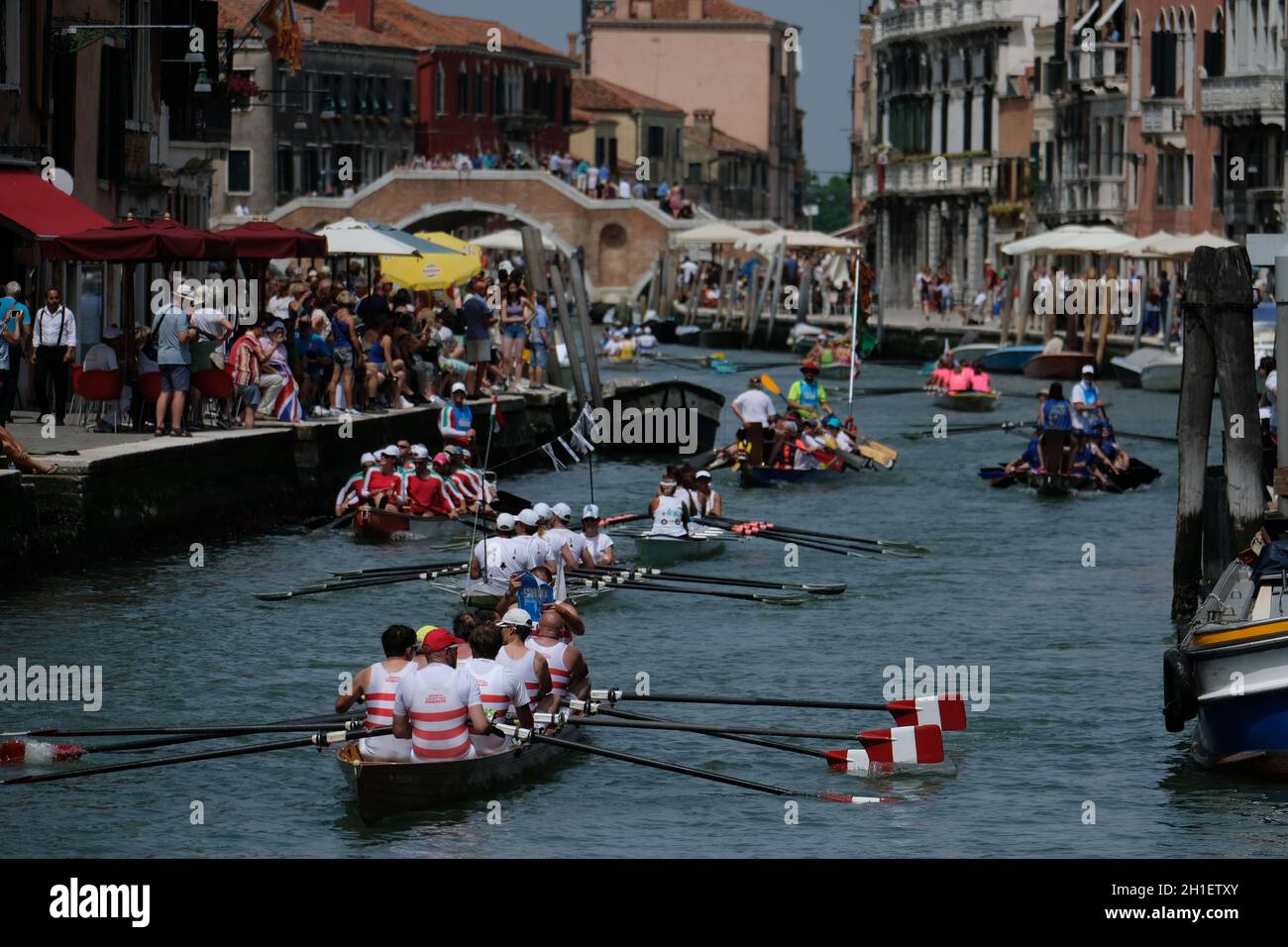 I vogatori arrivano al canale di Cannaregio per partecipare alla Vogalonga di Venezia, 09 giugno 2019. (MVS) Foto Stock