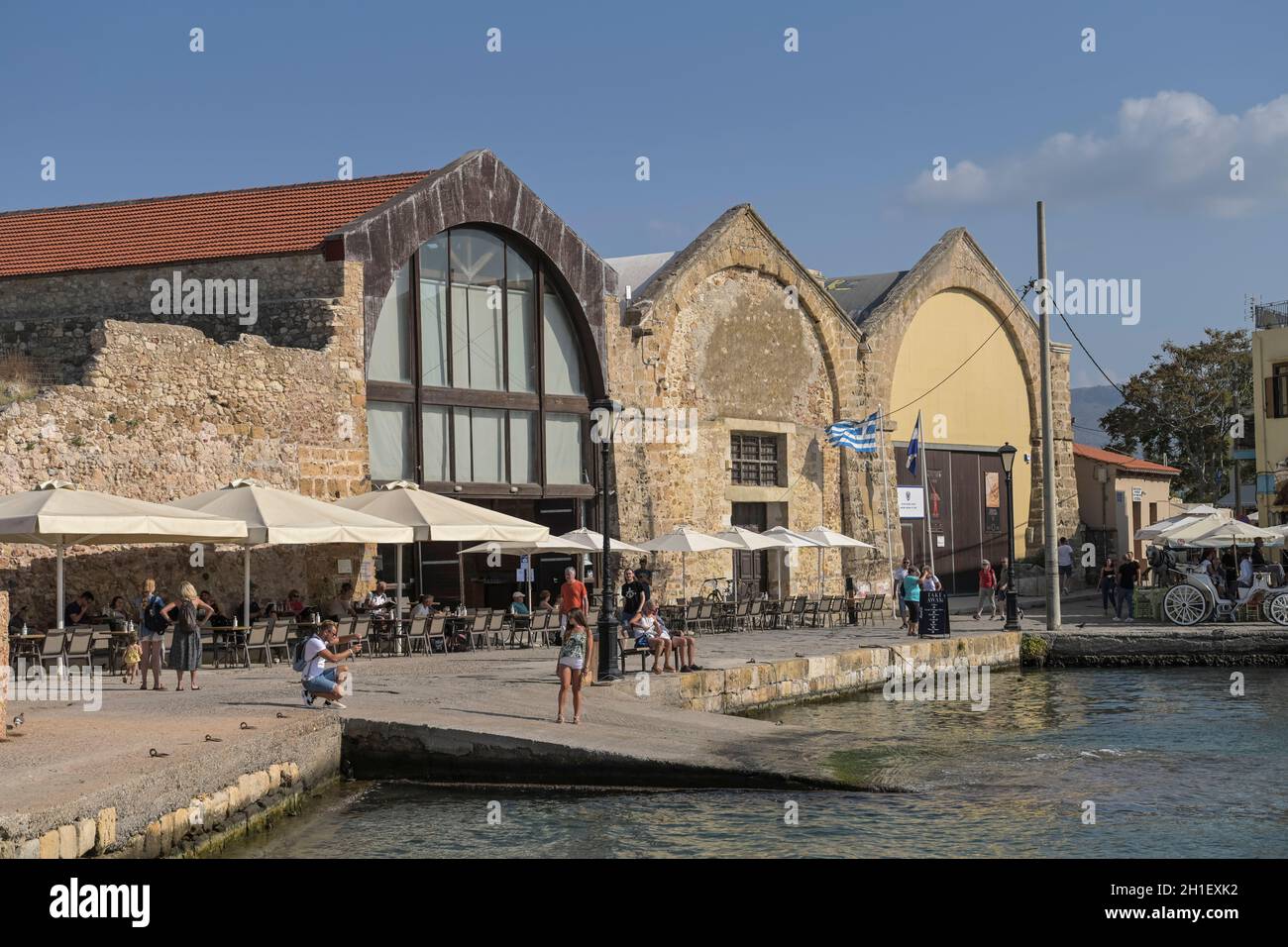 Venezianische Arsenale (Lagerhäuser), Fischereihafen, Chania, Kreta, Griechenland Foto Stock