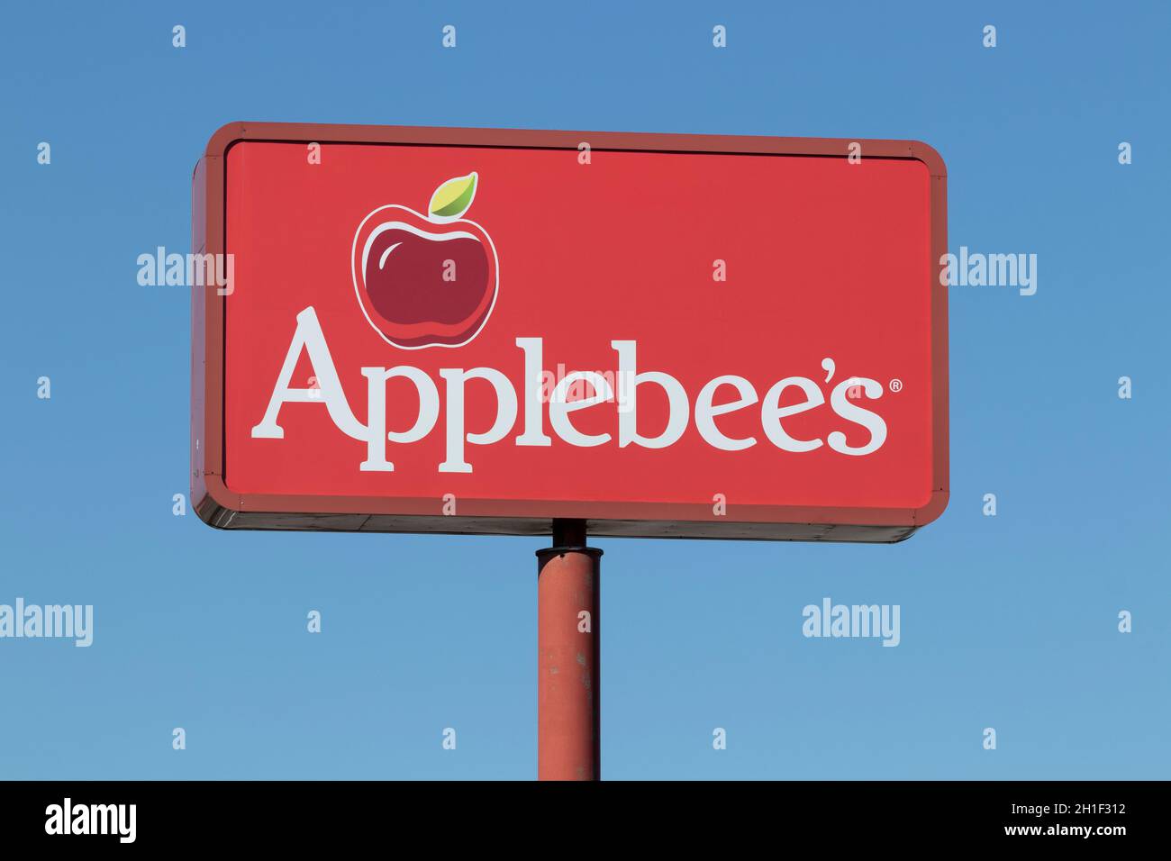 Frankfort - circa Ottobre 2021: Applebee's Neighborhood Grill and Bar Ristorante informale. Applebee's è una filiale di Dine Brands Global. Foto Stock