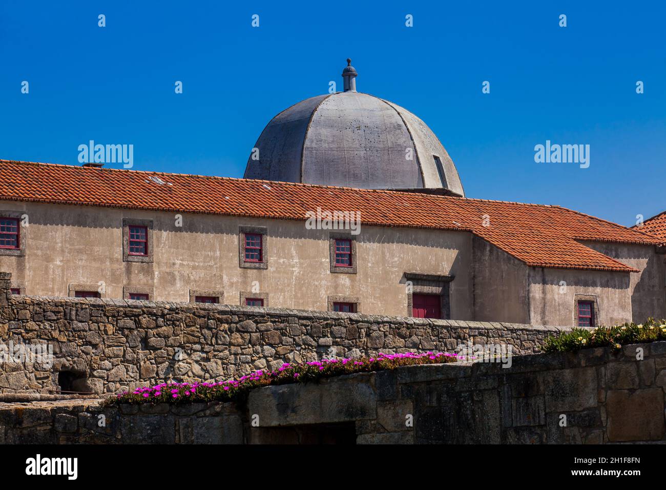 Fortezza di Sao Joao da Foz costruita alla fine del XVI secolo per proteggere meglio la costa e la foce del fiume Douro Foto Stock