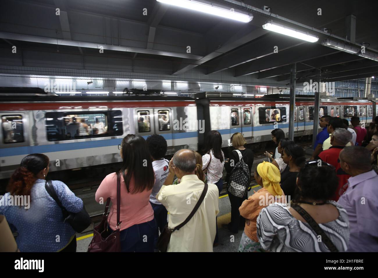 salvador, bahia / brasile - 25 settembre 2017: Spostamento dei passeggeri alla stazione della metropolitana Salvador linea 2 Retiro. *** Local Caption *** Foto Stock
