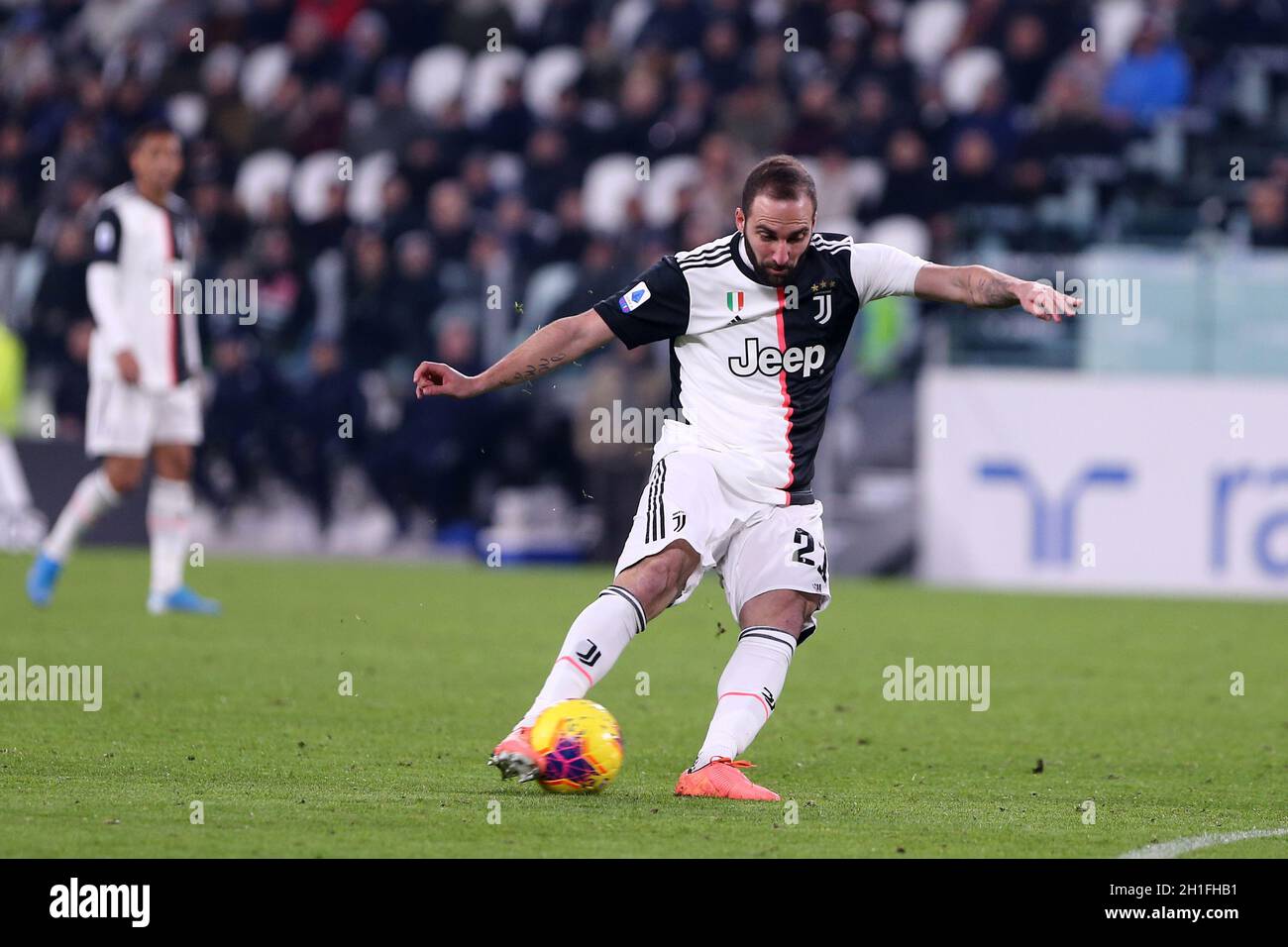 Torino, Italia. 19 gennaio 2020. Campionato italiano A. Juventus FC vs Parma Calcio. Gonzalo Higuain della Juventus FC. Foto Stock