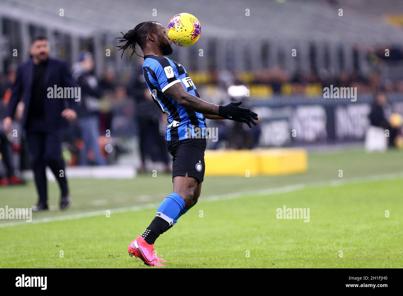 Milano, Italia. 12th febbraio 2020 . Coppa Italia semifinale prima tappa . Fc Internazionale Vs Ssc Napoli. . Victor Mosè del FC Internazionale. Foto Stock