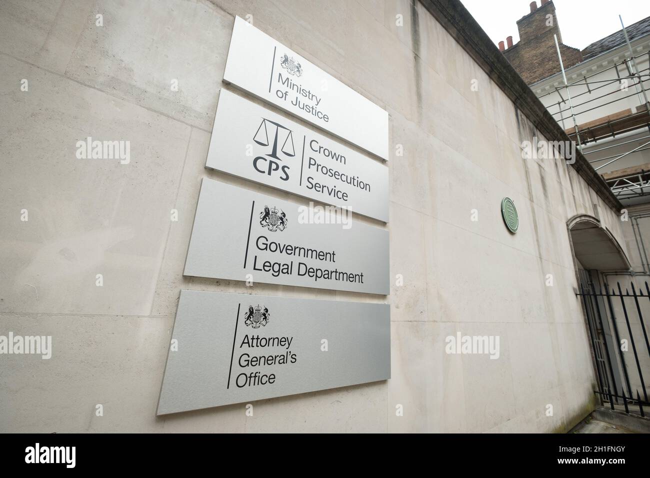 Westminster London- Ministero della Giustizia & Servizio di accusa della Corona, Ufficio legale del Governo e Ufficio del Procuratore Generale. Edificio governativo del Regno Unito Foto Stock