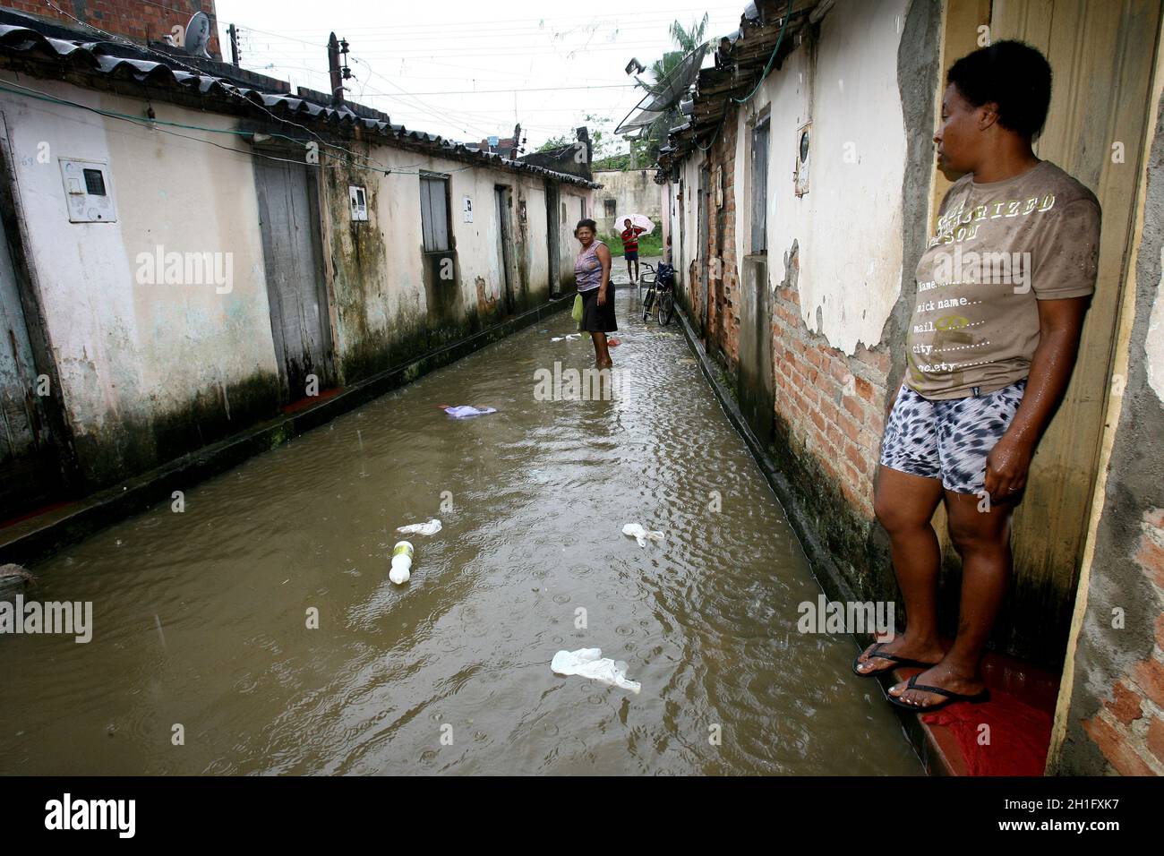 itabuna, bahia / brasile - 25 ottobre 2011: Le acque del fiume Cachoeira inondazioni residenza nella città di Itabuna. *** Local Caption *** . Foto Stock