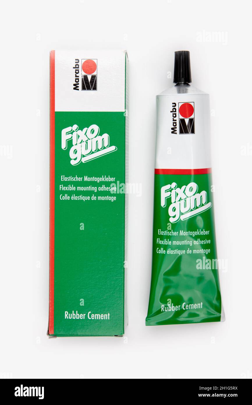 WETZLAR, GERMANIA 2020-05-13 : MARABU FXOGUM cemento in gomma su sfondo luminoso. Marabu è stato sinonimo di colori speciali di alta qualità con t Foto Stock