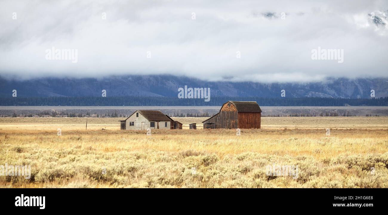 Teton Range nelle nuvole, Grand Teton National Park, Wyoming, USA. Foto Stock