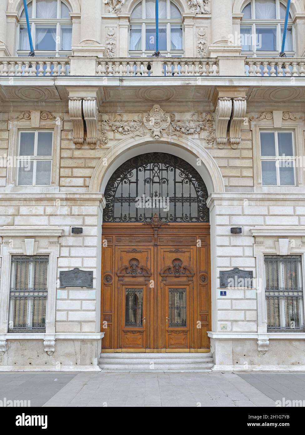 Trieste, Italia - 13 ottobre 2014: Palazzo Comunale Italia Marittima in Piazza dell'unità d'Italia a Trieste. Foto Stock