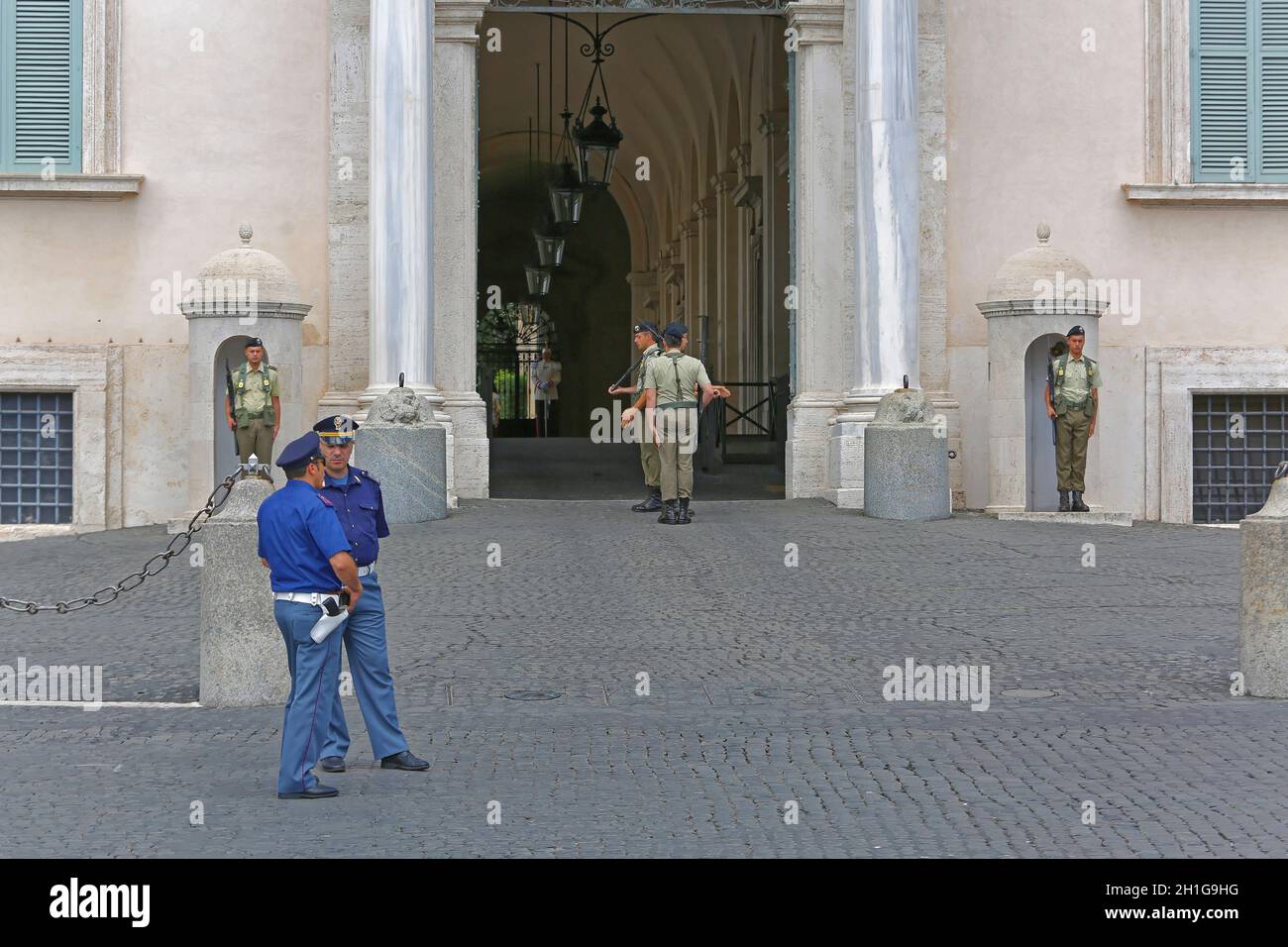 Roma, Italia - 30 giugno 2014: Cambio della guardia al Palazzo Presidenziale del Quirinale a Roma. Foto Stock