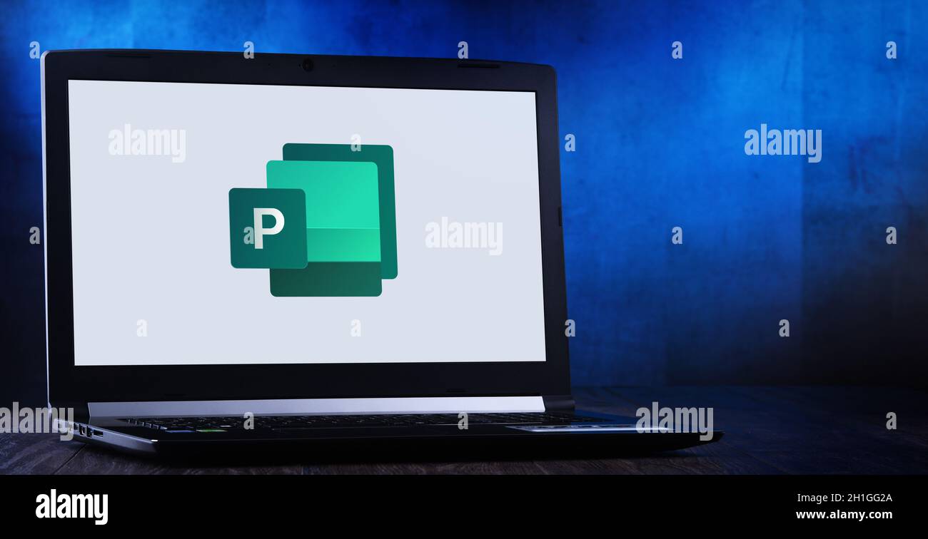 POZNAN, POL - 11 LUGLIO 2020: Computer portatile che visualizza il logo di Microsoft Publisher, un'applicazione di desktop publishing, parte del software della famiglia Office Foto Stock