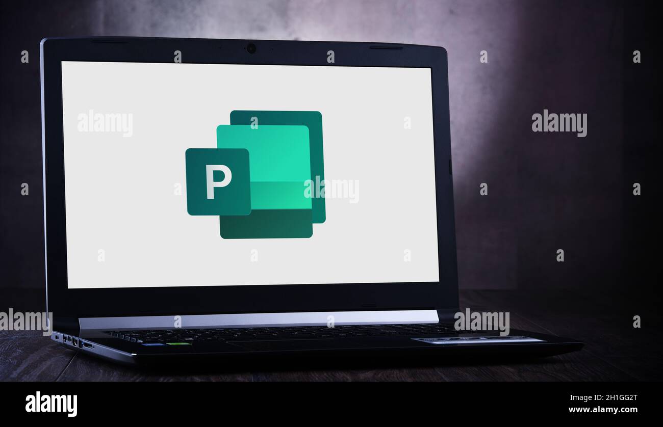 POZNAN, POL - 11 LUGLIO 2020: Computer portatile che visualizza il logo di Microsoft Publisher, un'applicazione di desktop publishing, parte del software della famiglia Office Foto Stock