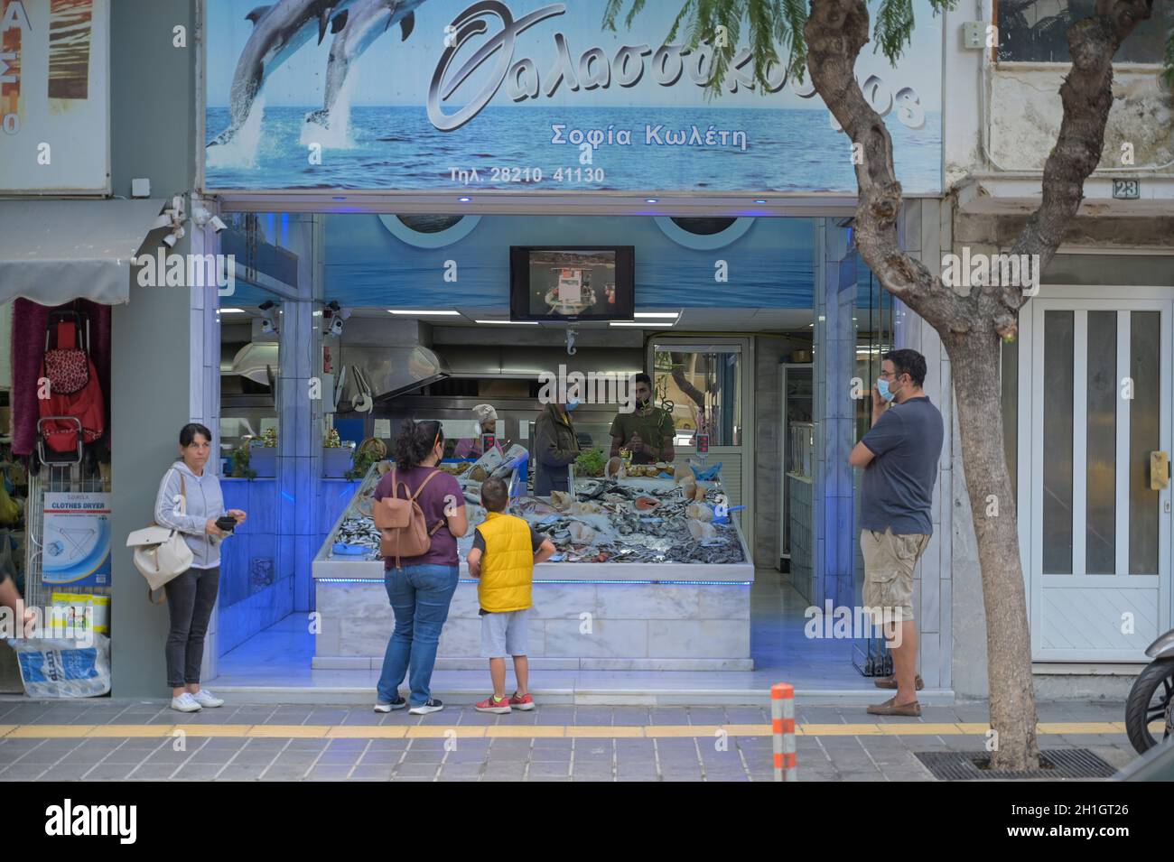 Fischhandlung, Einkaufsstraße Kidonias, Chania, Kreta, Griechenland Foto Stock