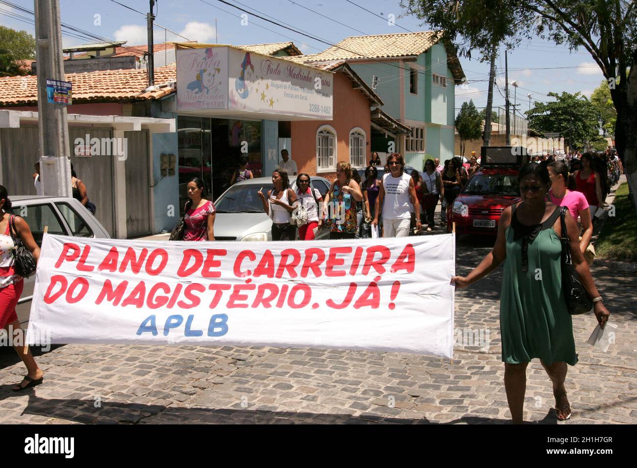porto seguro, bahia / brasile - 22 ottobre 2010: Gli insegnanti delle scuole pubbliche protestano durante uno sciopero nella città di Porto Seguro, nel sud di Bahia. Foto Stock