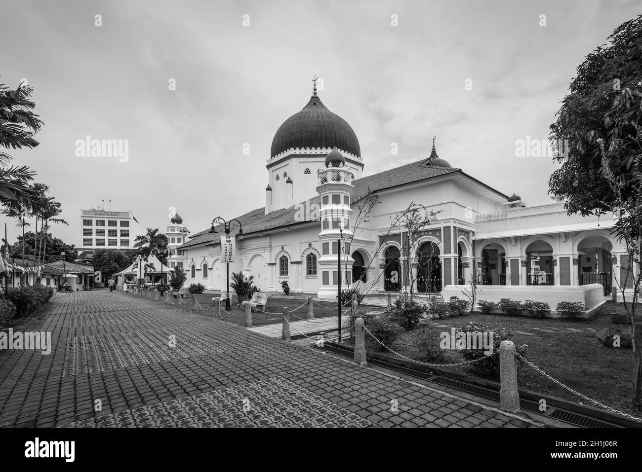 George Town, Penang, Malesia - 1 dicembre 2019: La moschea Kapitan Keling è una moschea costruita nel 19 ° secolo dai commercianti musulmani indiani a George T. Foto Stock