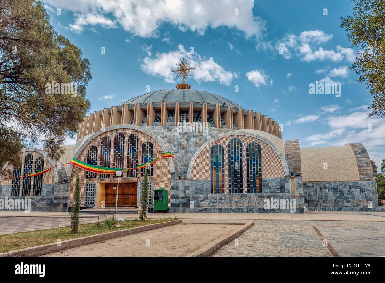 Famoso il patrimonio culturale la Chiesa di Nostra Signora di Sion in Axum. Etiope Tewahedo Ortodossa chiesa costruita dall'imperatore Haile Selassie negli anni cinquanta. Foto Stock