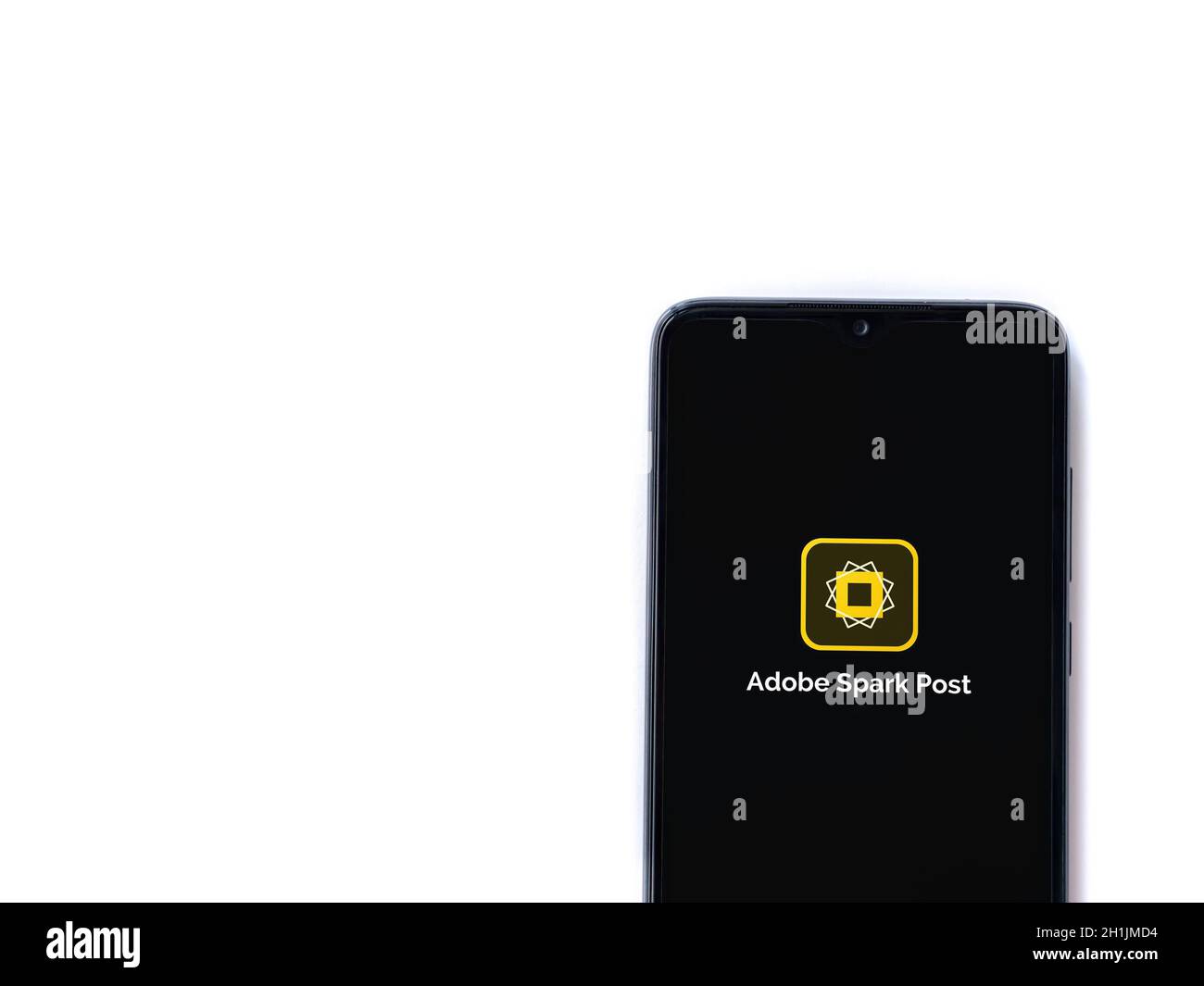 LOD, Israele - 8 luglio 2020: Adobe Spark Post - Graphic Design & Story Templates app schermo di lancio con logo sul display di uno smartphone nero Foto Stock