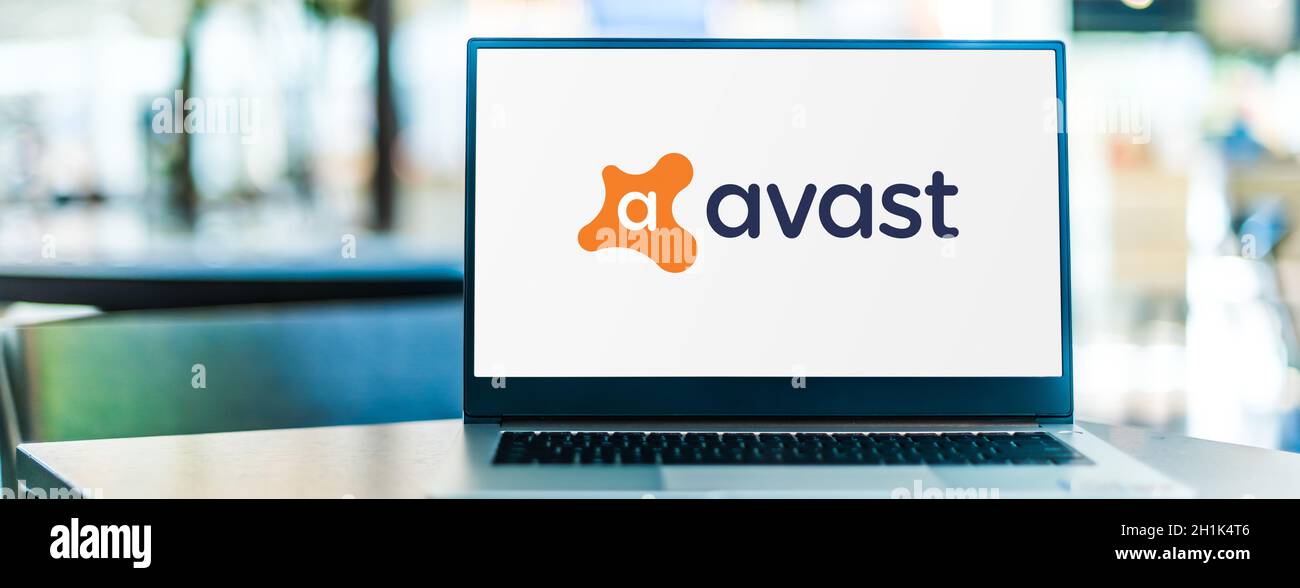 POZNAN, POL - SET 23, 2020: Computer portatile con il logo di Avast, una multinazionale ceca di software per la sicurezza informatica con sede a Praga, CZ Foto Stock
