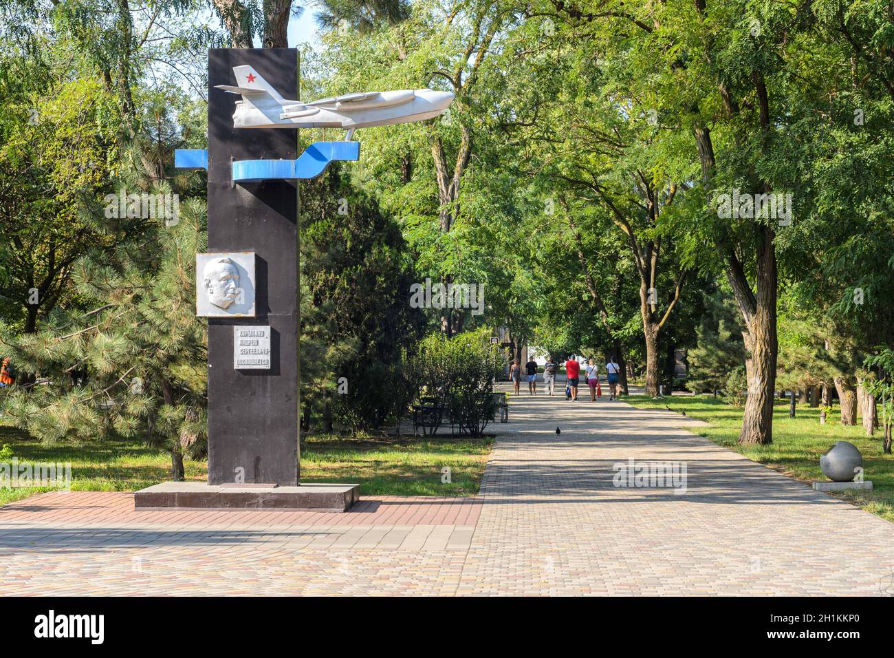 Anapa, Russia - 17 settembre 2020: Monumento al progettista di aerei Andrey Sergeevich Korytin nel parco chiamato dopo I.V. Gudovich nella località o Foto Stock