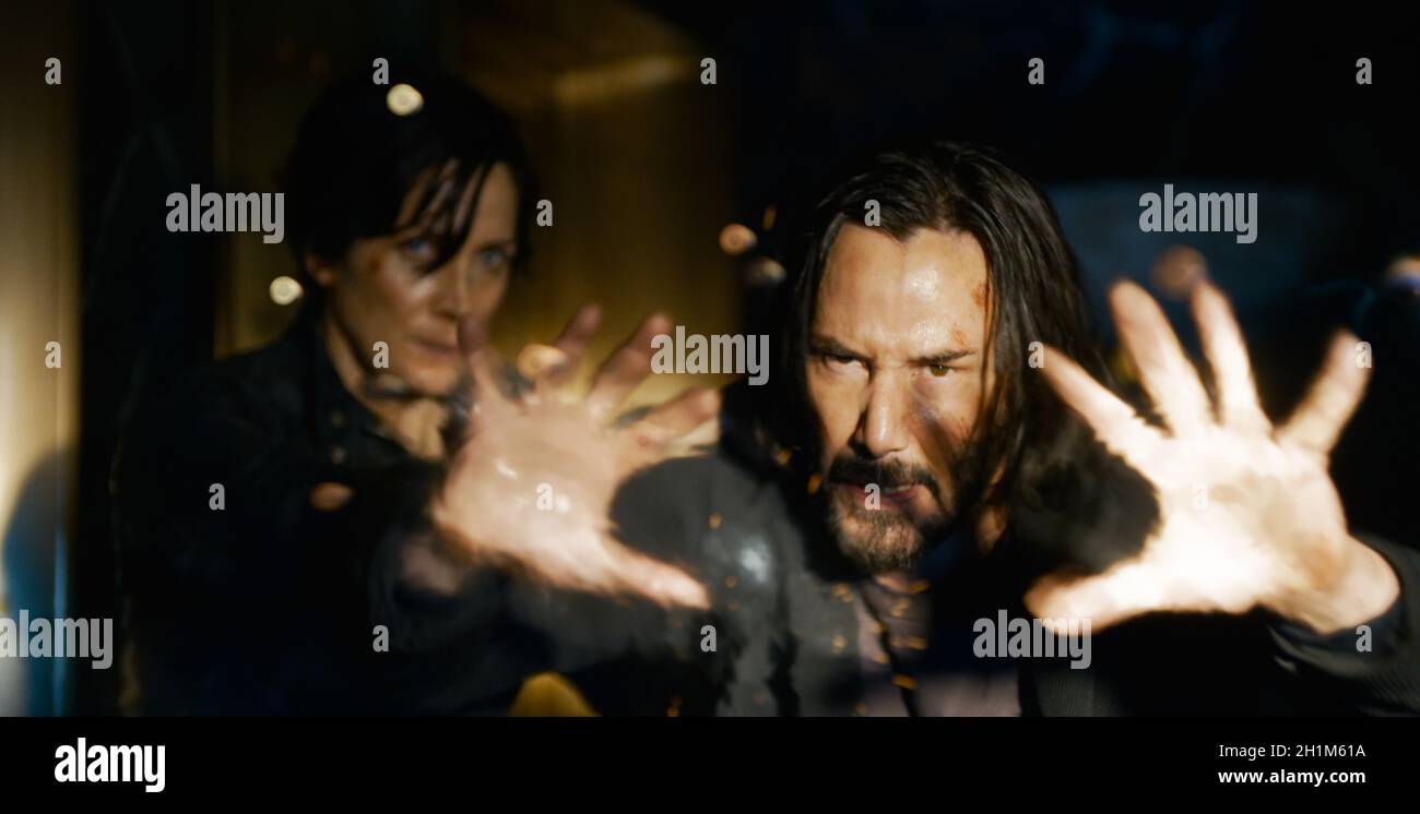 DATA DI USCITA: 22 dicembre 2021 TITOLO: The Matrix Resurrections CASA DI PRODUZIONE: Village Roadshow Pictures REGISTA: Lana Wachowski TRAMA: STARRING: CARRIE-ANNE MOSS as Trinity, KEANU REEVES a Neo. (Credit Image: © Village Roadshow Pictures/Entertainment Pictures) Foto Stock