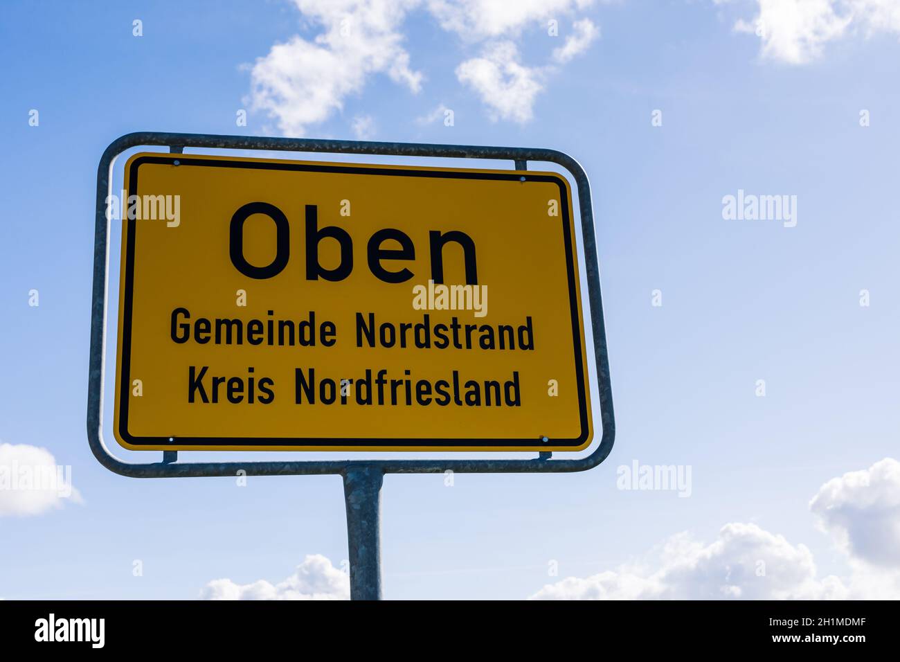 Cartello della città, oben, Nordstrand, Frisia settentrionale, Schleswig-Holstein, Germania Foto Stock