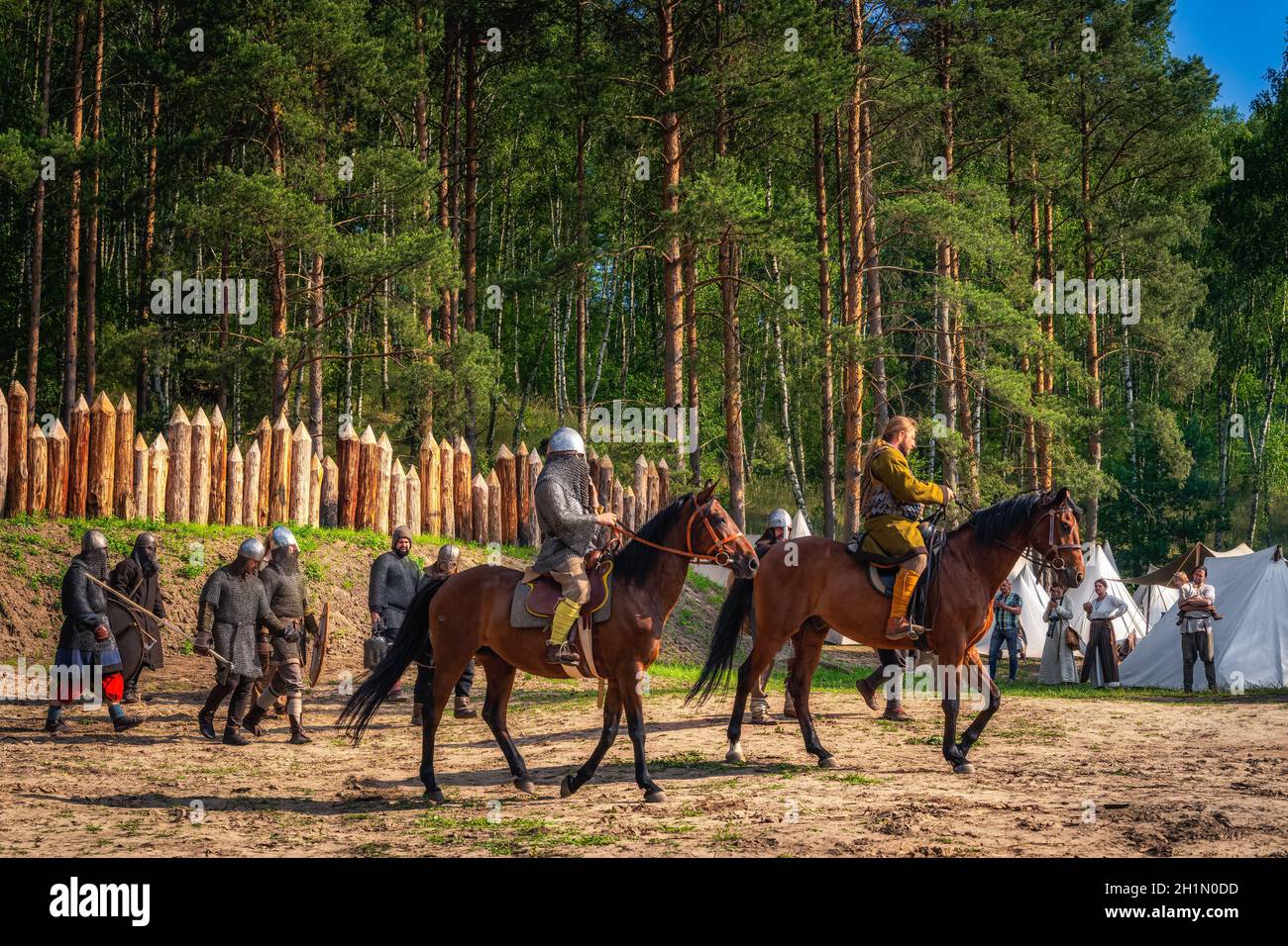 Cedynia, Polonia giugno 2019 rievocazione storica della Battaglia di Cedynia, un esercito di Mieszko i di Polonia sconfisse le forze di Hodo di Germania, XI secolo Foto Stock