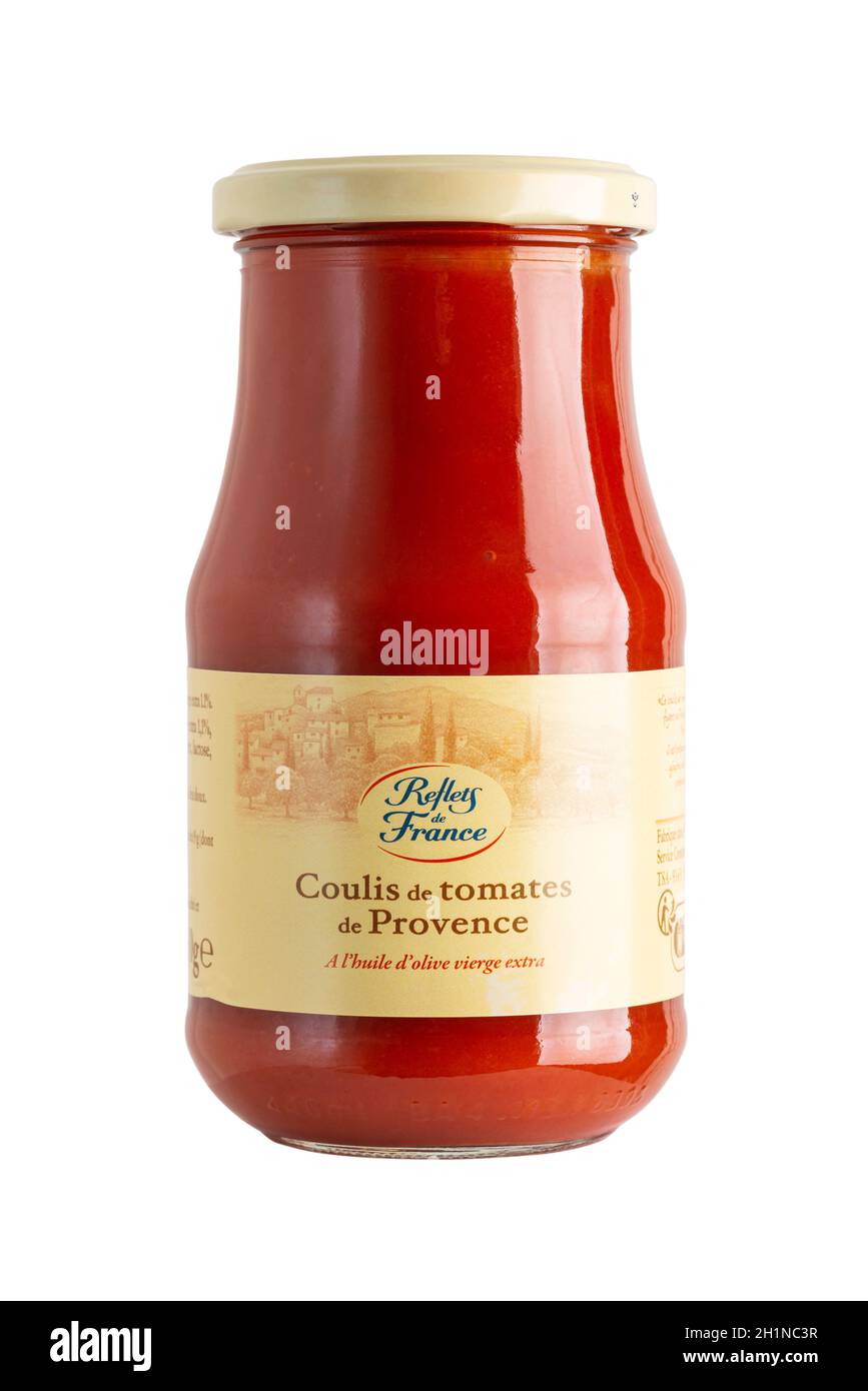 Reflets de France vaso coulis di pomodoro isolato su bianco, pomodori della regione della Provenza e olio d'oliva. Reflets de France è un marchio del Carrefour Foto Stock