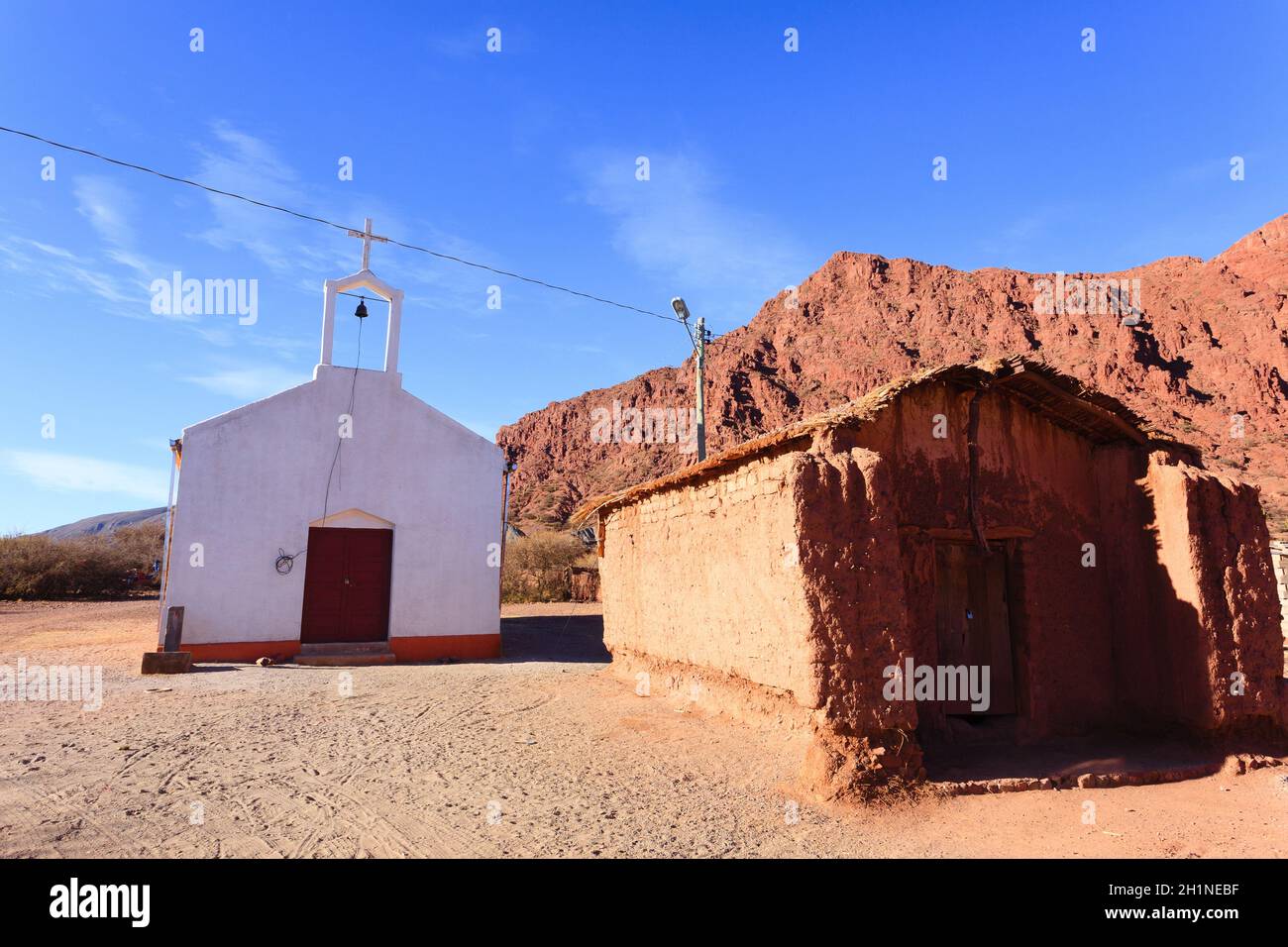 Piccola chiesa dal villaggio boliviano Bolivia.Quebrada de Palmira area.paesaggio boliviano Foto Stock
