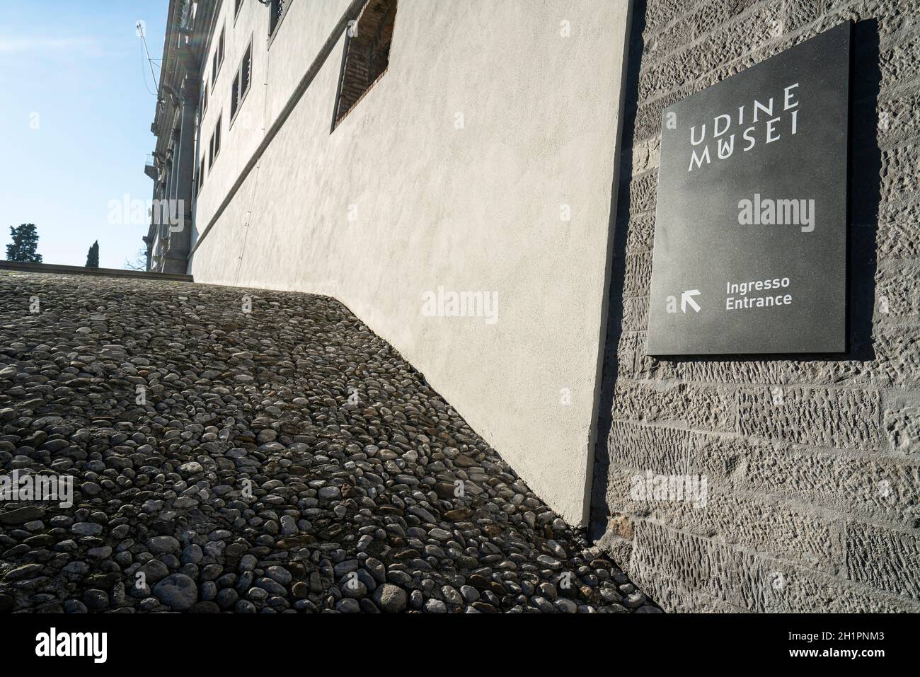 Udine, Italia. 11 febbraio 2020. Il segno di ingresso al museo civico nel castello Foto Stock