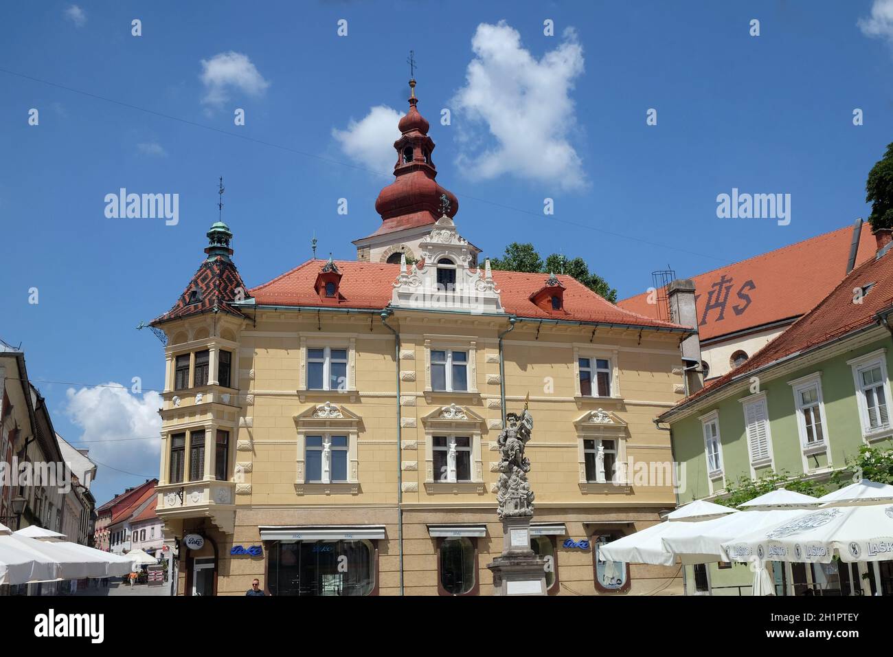 Architettura di Ptuj, città sulle rive del fiume Drava, Regione bassa Stiria, Slovenia Foto Stock