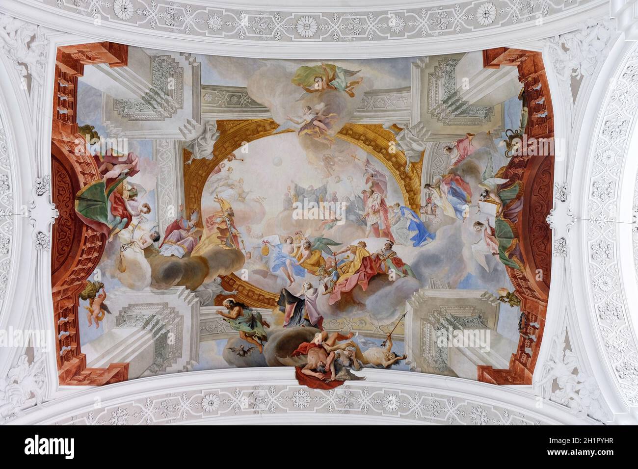 Personificazione della virtù benedettina, estratto dalla gloria di San Benedetto, affresco di Cosmas Damian Asam nella Basilica di San Martino e Osw Foto Stock