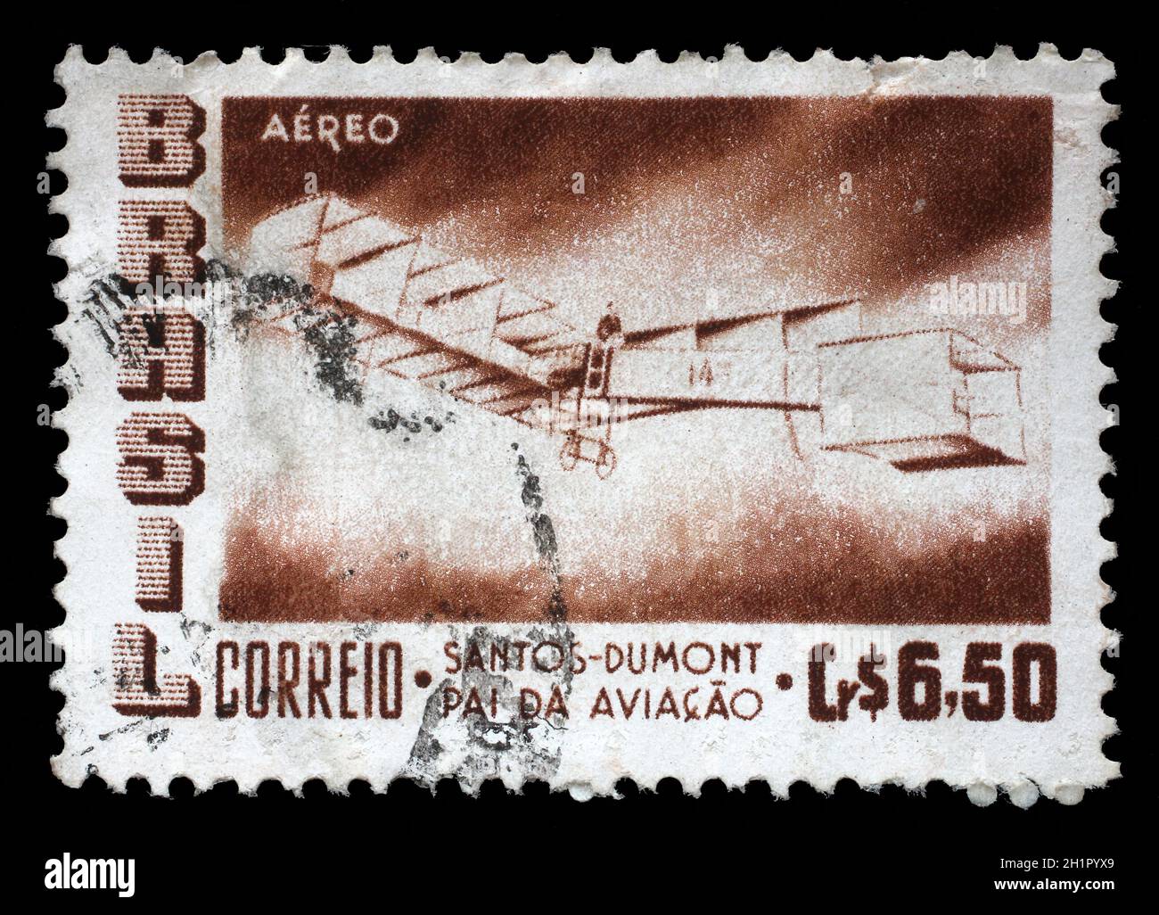 Timbro stampato dal Brasile mostra il cinquantesimo anniversario del Dumont il primo più pesanti dell'aria, di volo circa 1956. Foto Stock