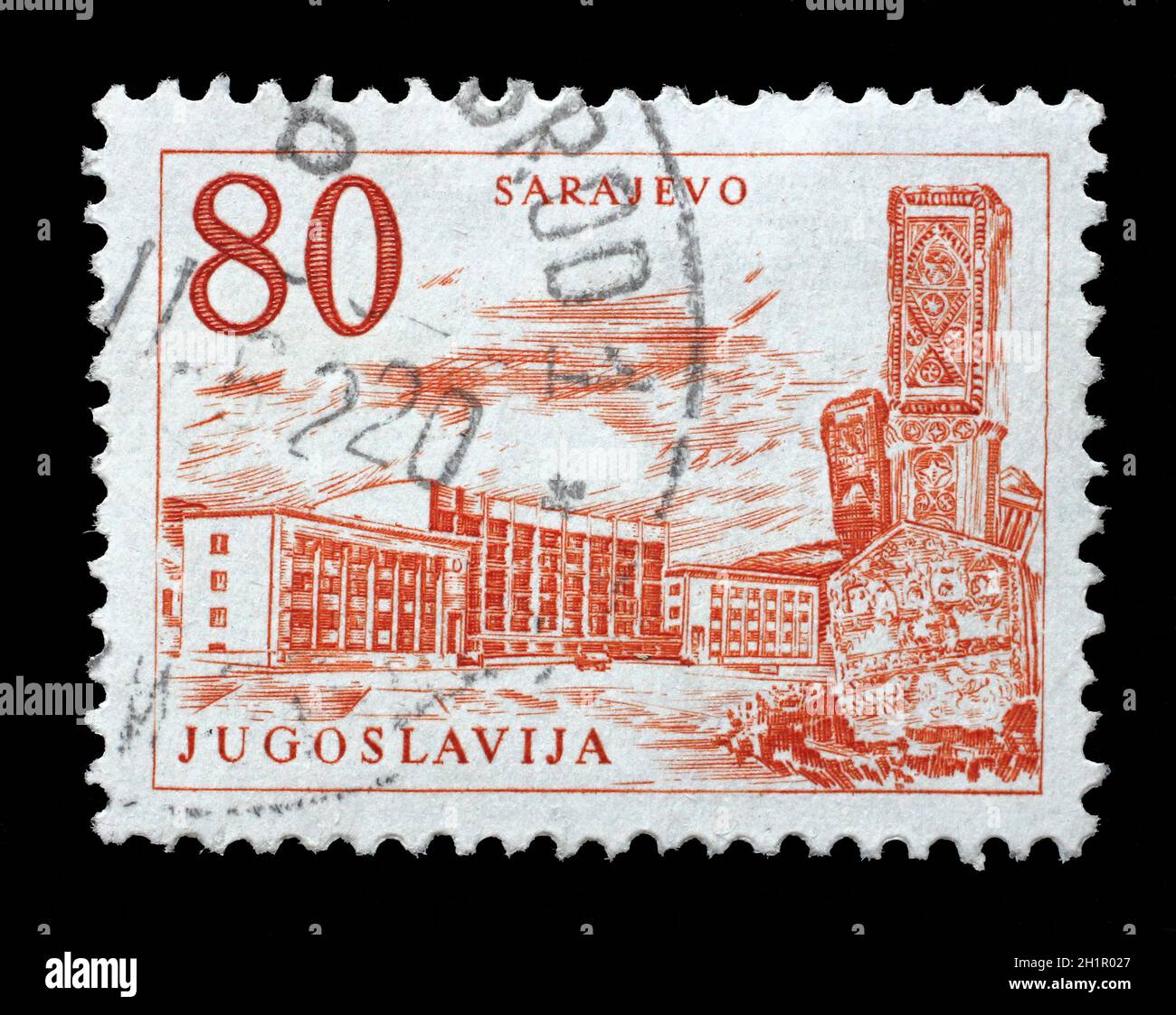 Timbro stampato in Jugoslavia mostra Sarajevo stazione ferroviaria e obelisco, Bosnia e Erzegovina, circa 1958. Foto Stock