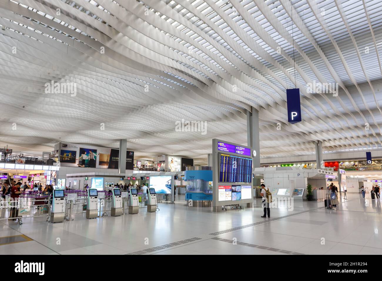 Hong Kong, Cina - 20 settembre 2019: Terminal dell'aeroporto di Hong Kong (HKG) in Cina. Foto Stock