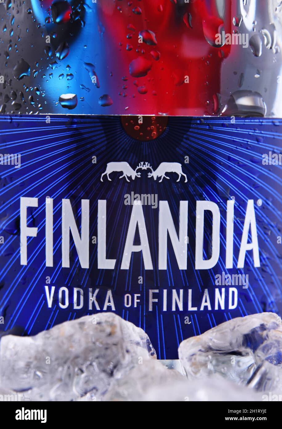 POZNAN, POL - 28 GENNAIO 2021: Bottiglia di Finlandia, un marchio di vodka finlandese di proprietà della Brown-Forman Corporation e distribuito in 135 paesi. Foto Stock